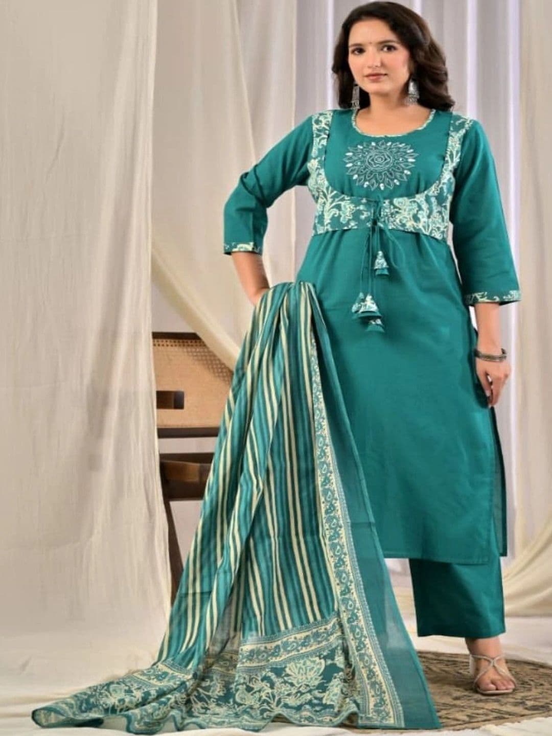 HERE&NOW Women Ethnic Motifs Embroidered Regular Thread Work Pure Cotton Kurta with Trousers & With Dupatta thumbnail 2