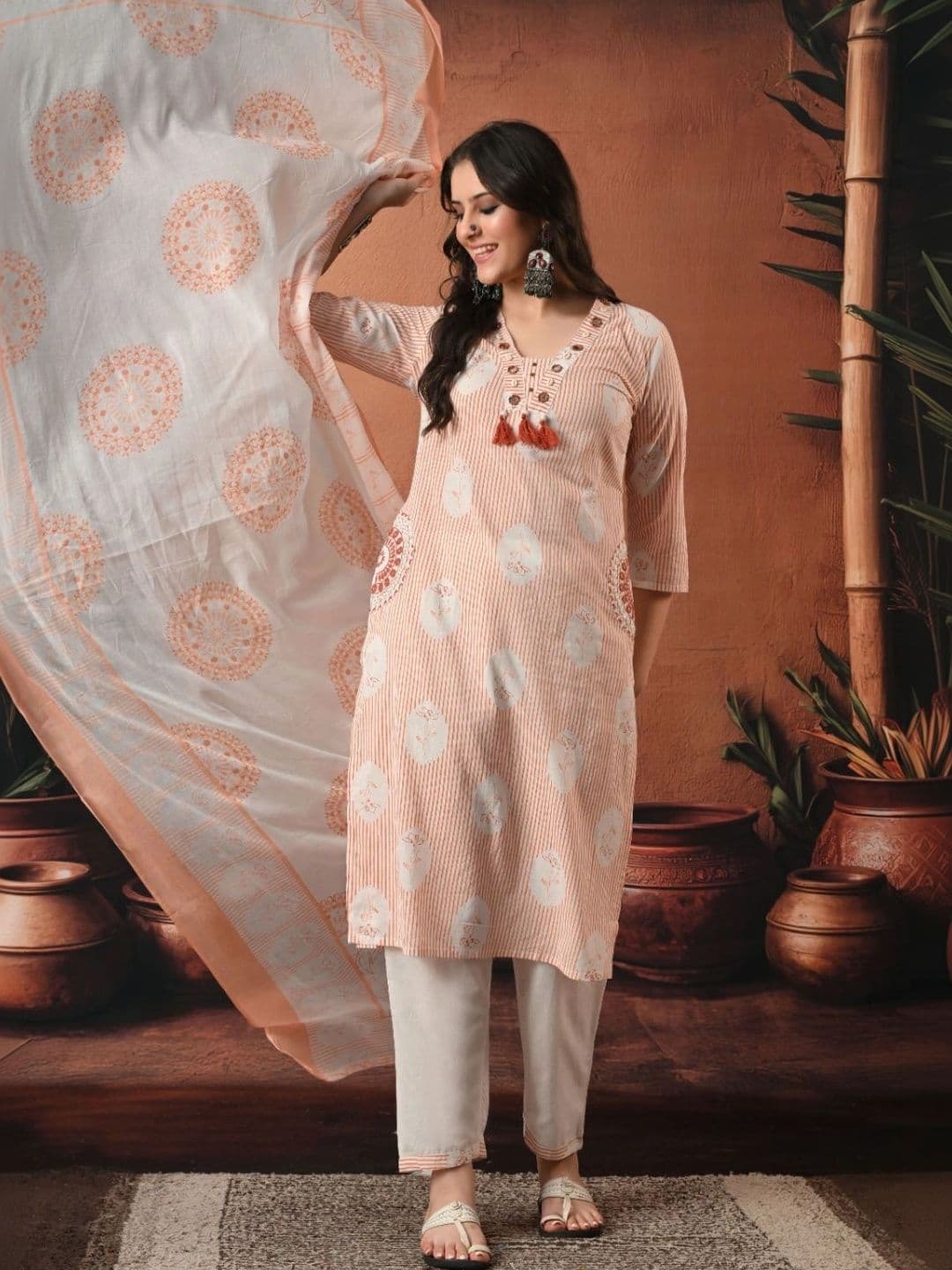 Encourage Women Printed Regular Kurta with Trousers & With Dupatta thumbnail 5