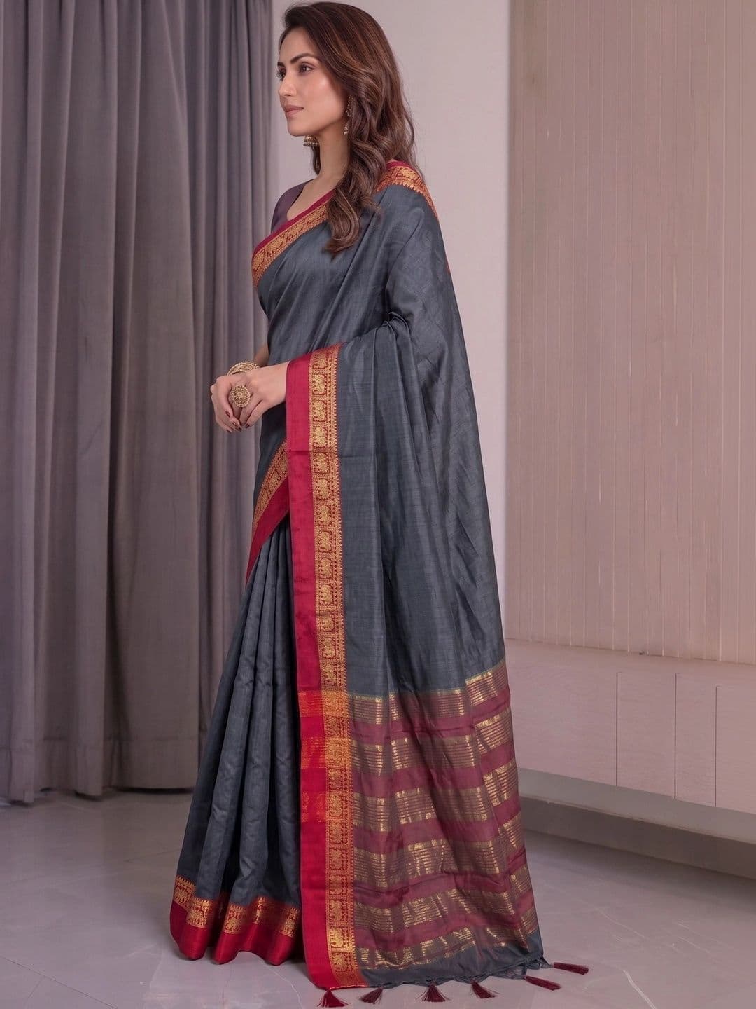 Owee Striped Zari Silk Cotton Designer Saree thumbnail 4