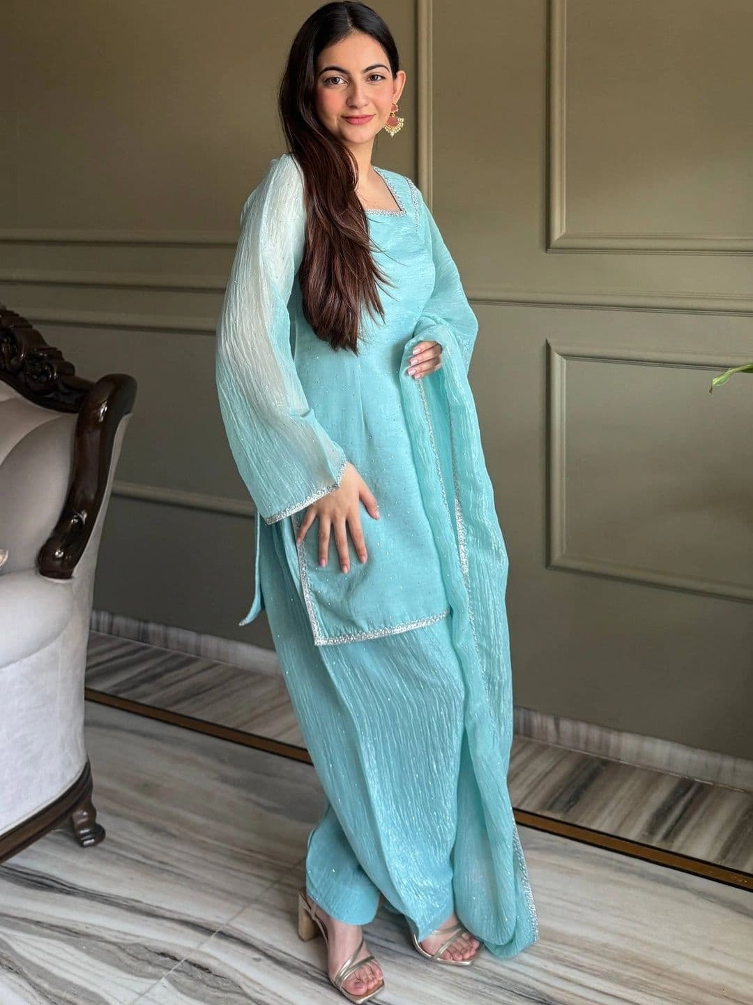 VASTRABELLA Women Regular Kurta with Patiala & With Dupatta thumbnail 6