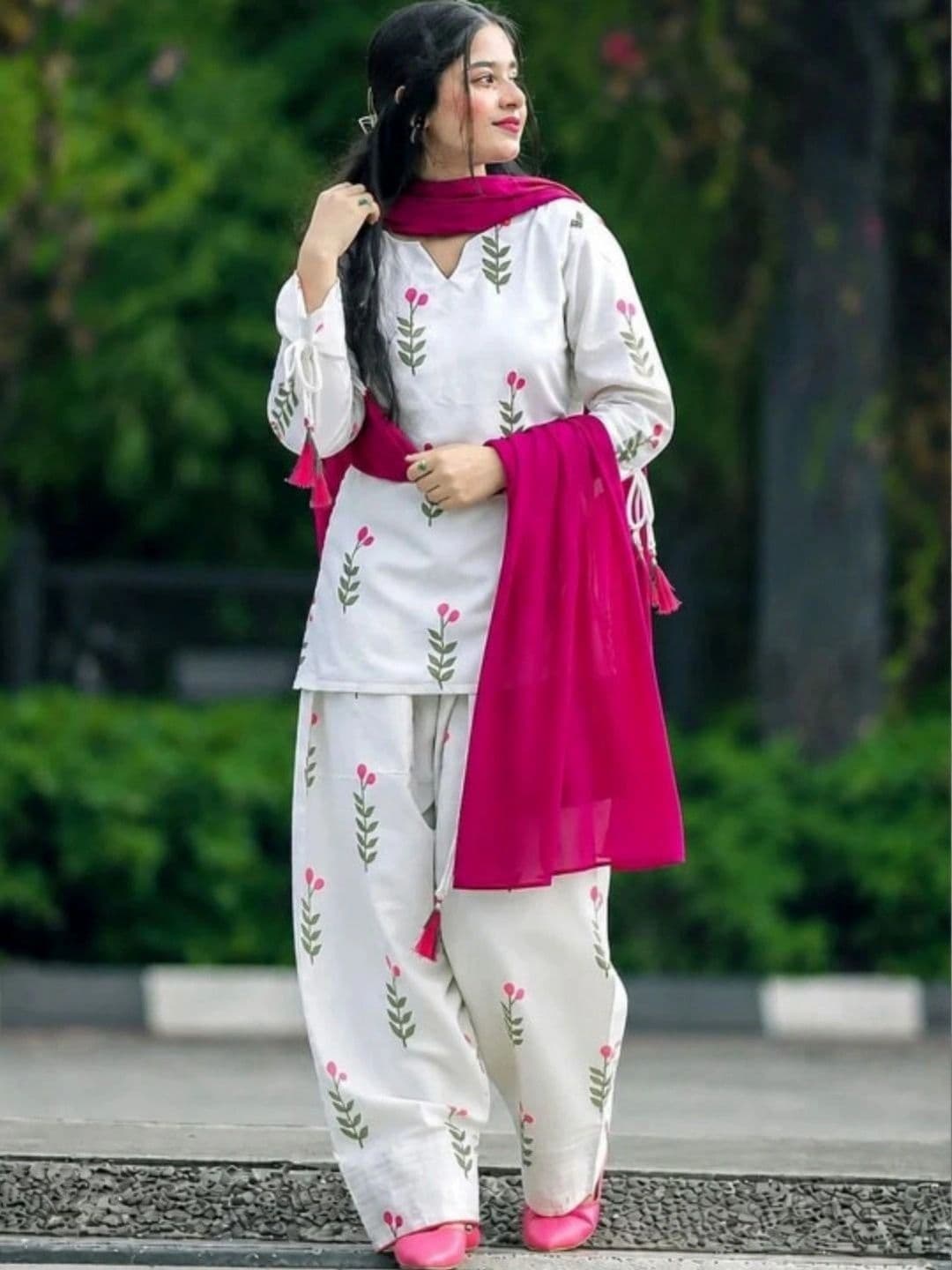 HERE&NOW Women Floral Printed Regular Pure Cotton Kurta with Patiala & With Dupatta thumbnail 2
