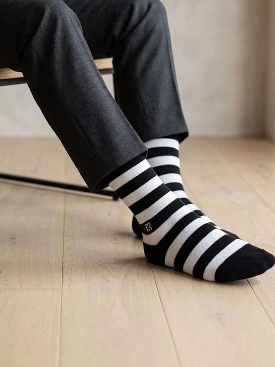 Kikitoes Men Pack of 3 Bamboo Assorted Striped Above Ankle Socks Soft Aloevera Touch thumbnail 5