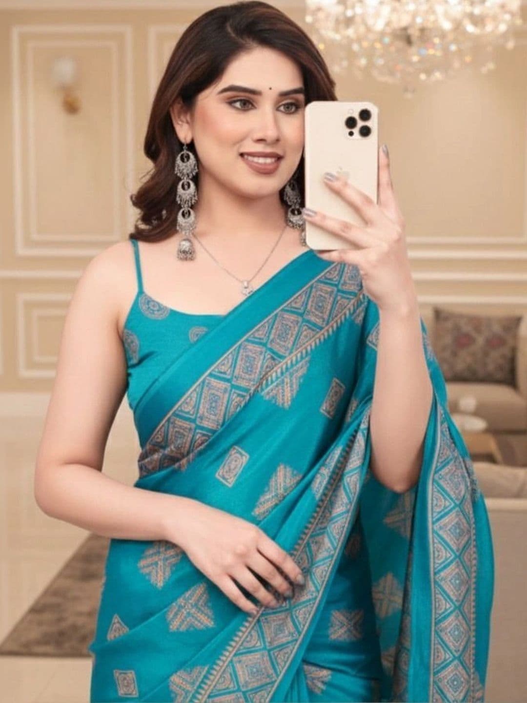 Owee Pure Chiffon Designer Saree thumbnail 5