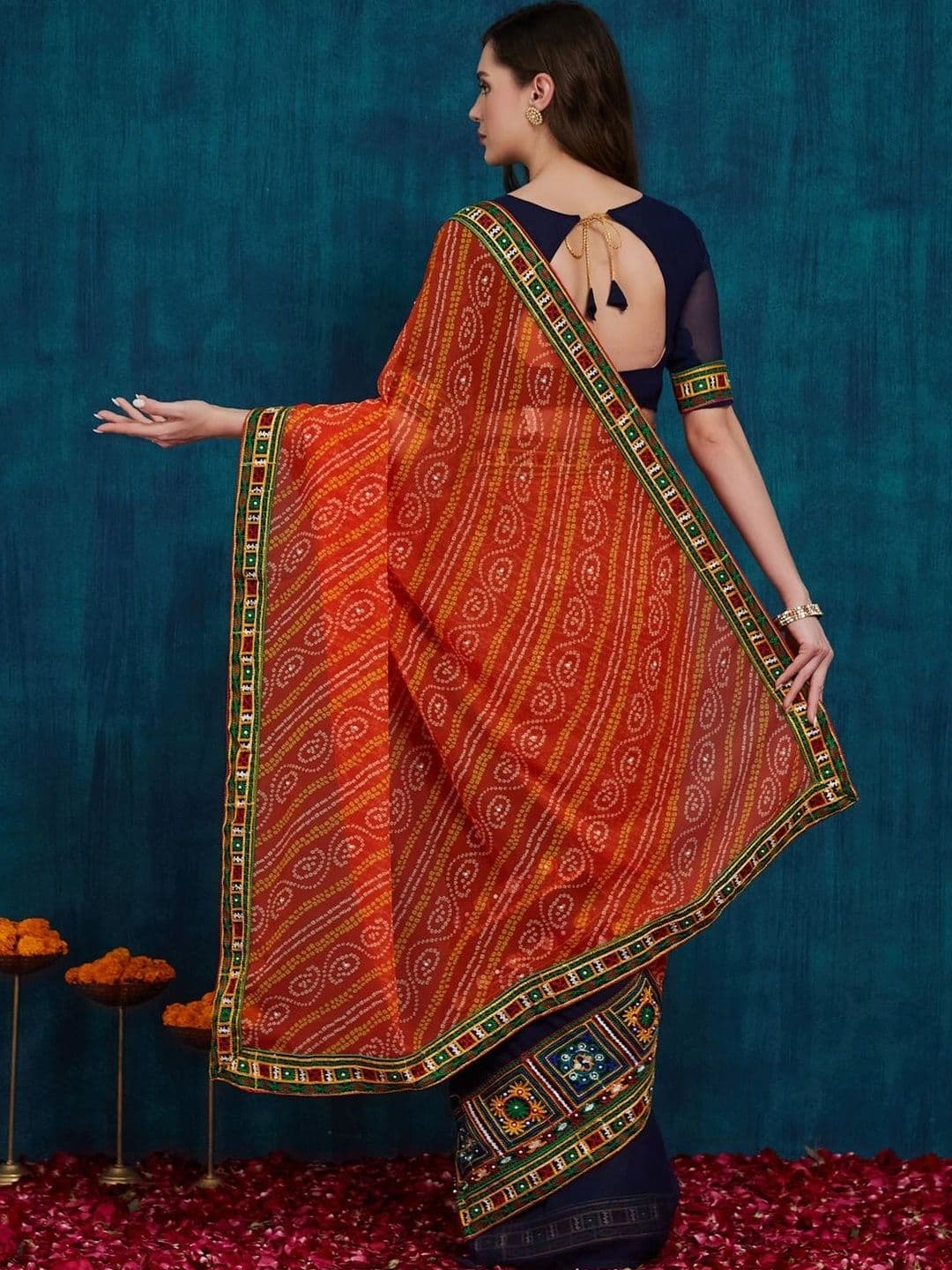Sangria Bandhani Embroidered Pure Georgette Half and Half Bandhani Saree thumbnail 3