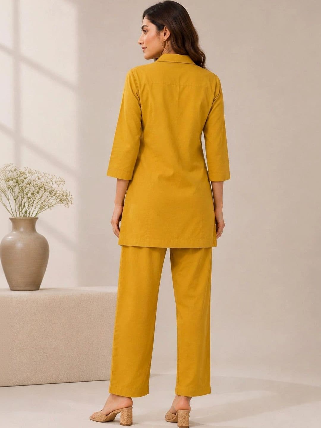 Mitera Women Ethnic Motifs Embroidered Regular Thread Work Linen Kurta with Trousers thumbnail 2