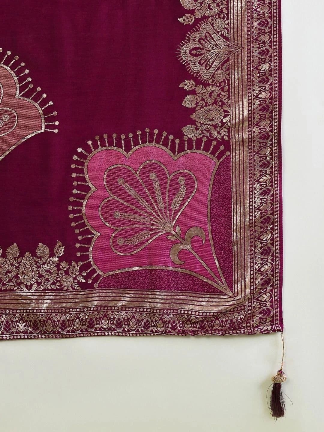 Saree mall Woven Design Zari Silk Blend Designer Banarasi Sarees thumbnail 5