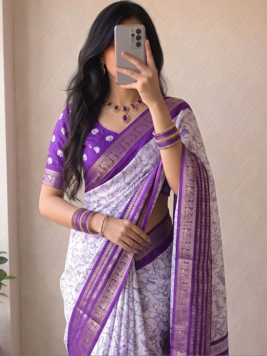 Owee Floral Zari Silk Blend Designer Saree - view 1