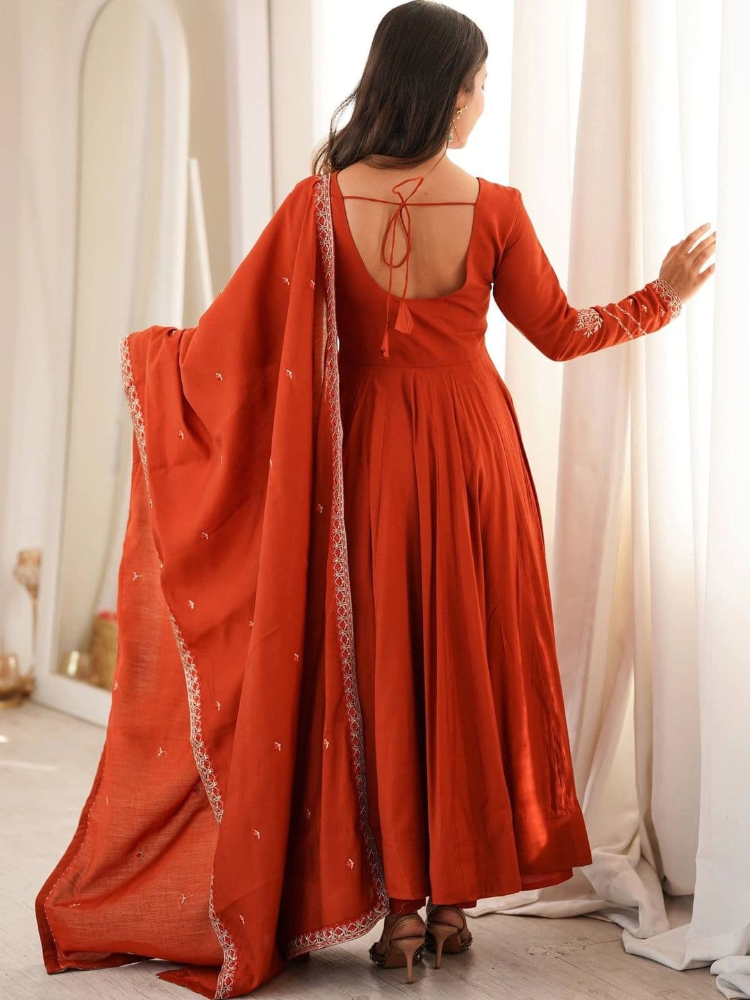 VASTRABELLA Women Ethnic Motifs Embroidered Empire Thread Work Kurta with Trousers & With Dupatta thumbnail 6