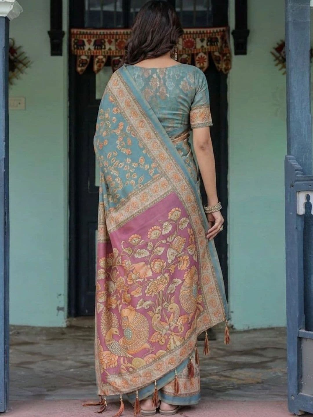 HOUSE OF PRANSHI Kalamkari Linen Blend Jamdani Saree thumbnail 2