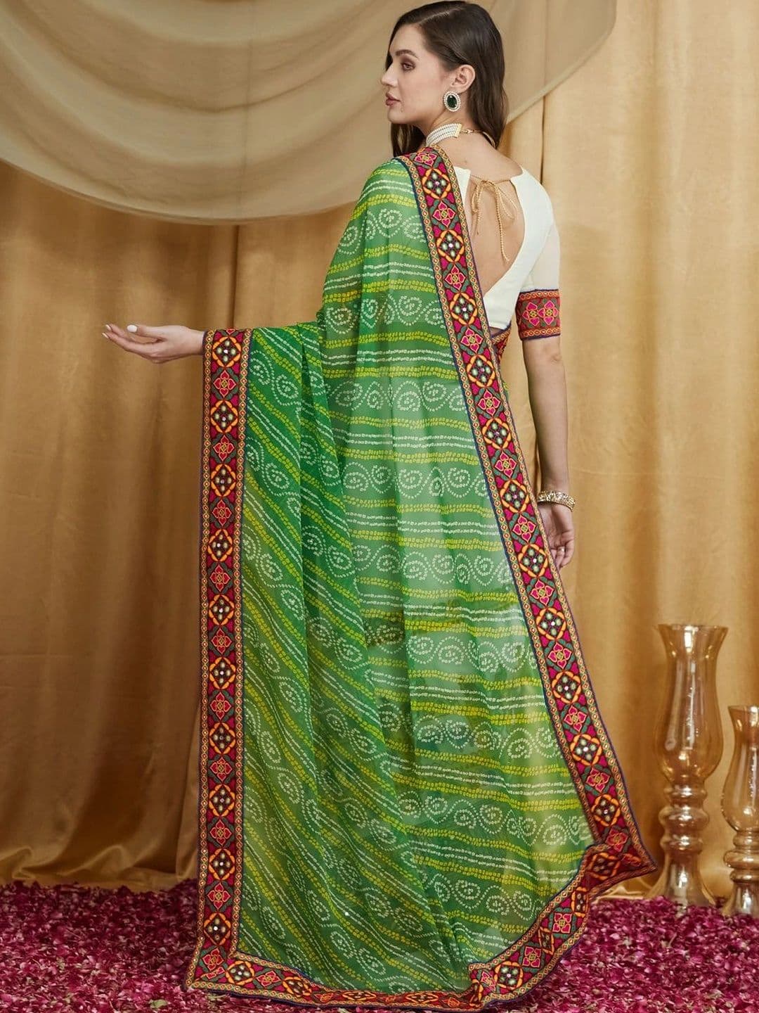 Sangria Bandhani Embroidered Pure Georgette Half and Half Bandhani Saree thumbnail 4