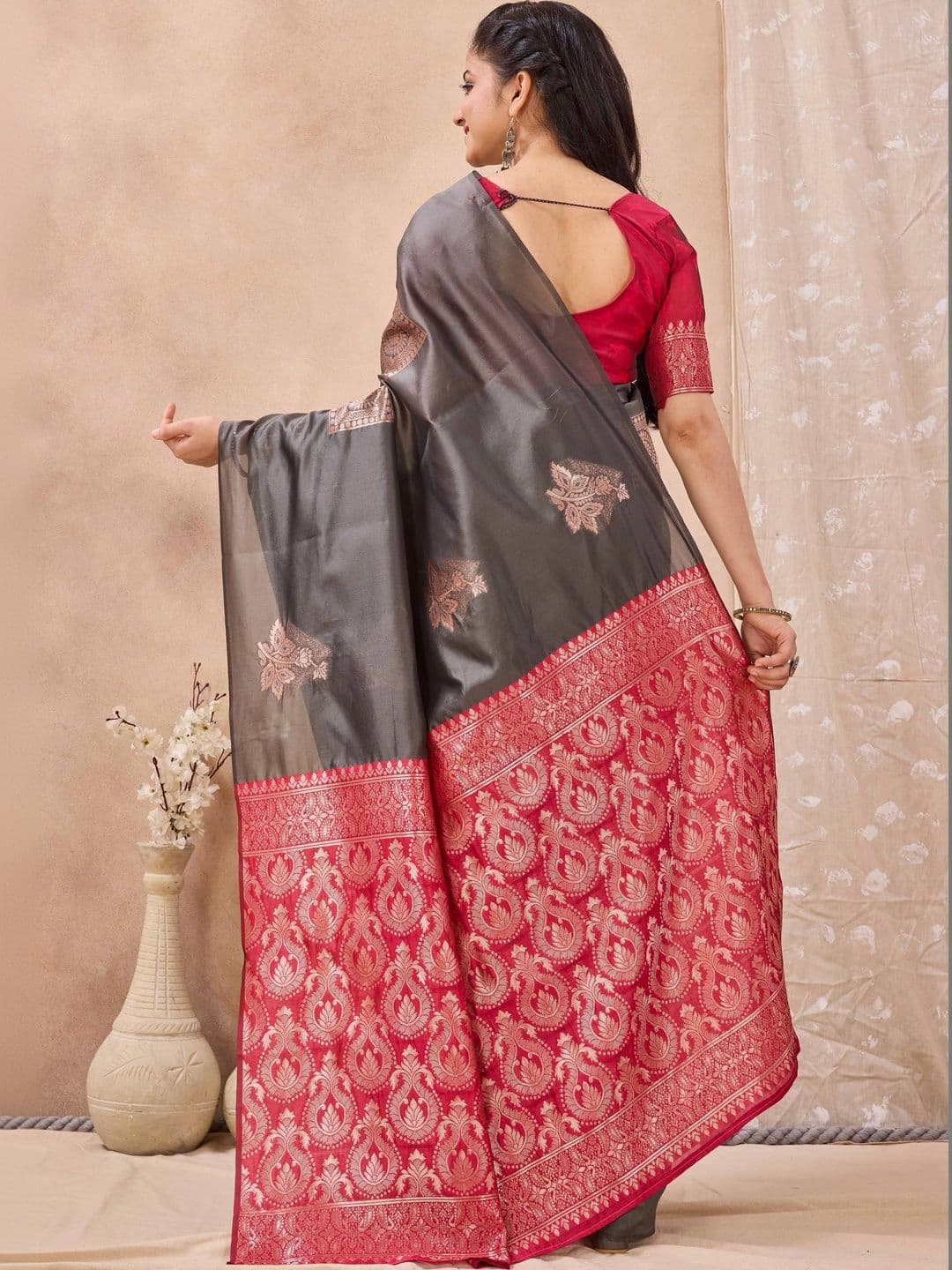 HERE&NOW Woven Design Zari Art Silk Saree thumbnail 5