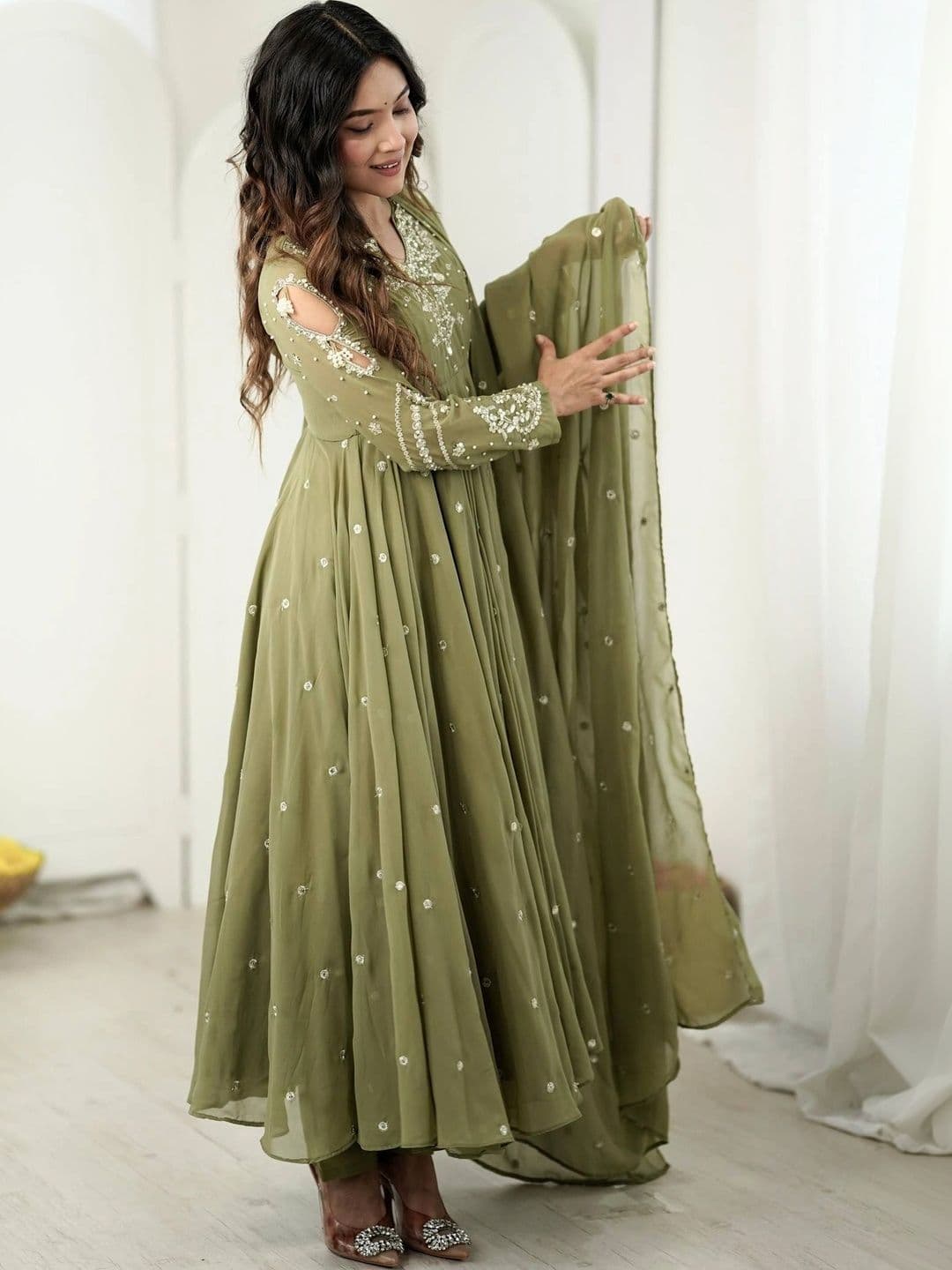 VASTRABELLA Women Ethnic Motifs Embroidered Empire Sequinned Silk Georgette Kurta with Trousers & With thumbnail 7