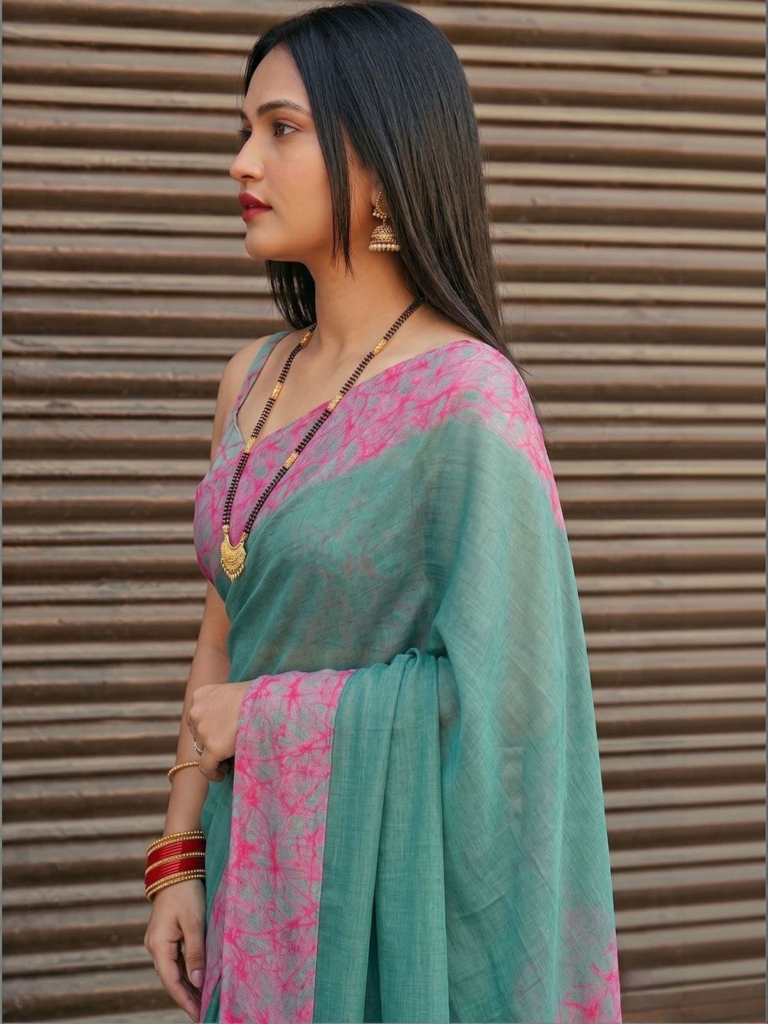 Owee Pure Chiffon Designer Saree thumbnail 5