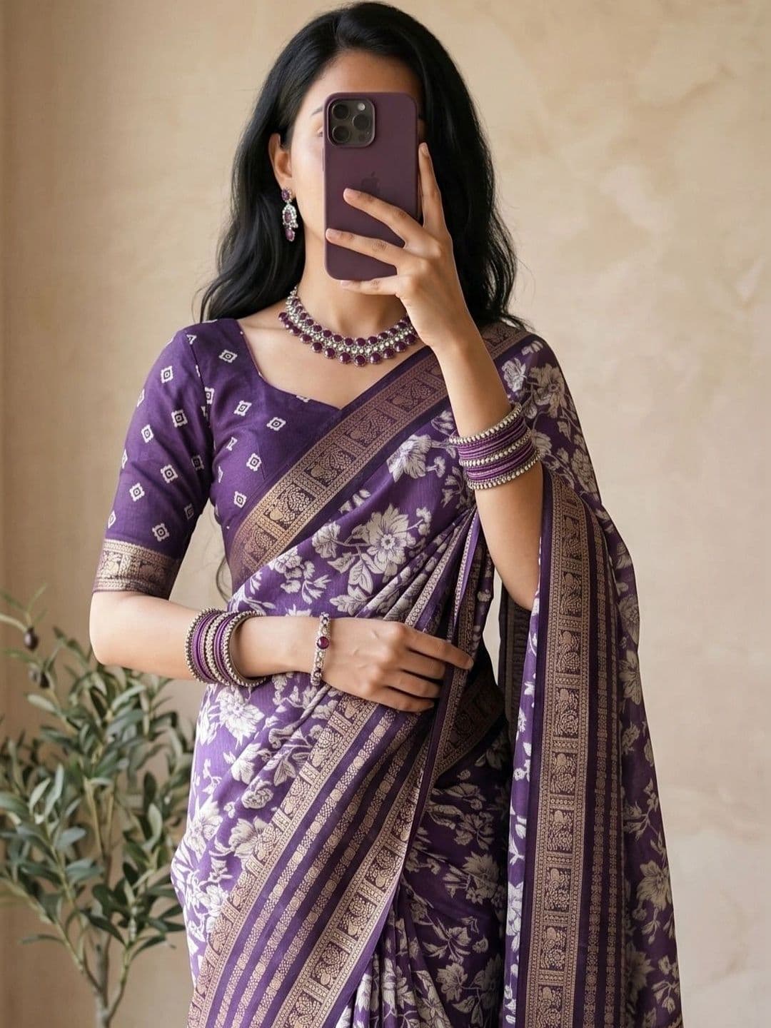 Owee Floral Zari Silk Blend Designer Saree - view 1