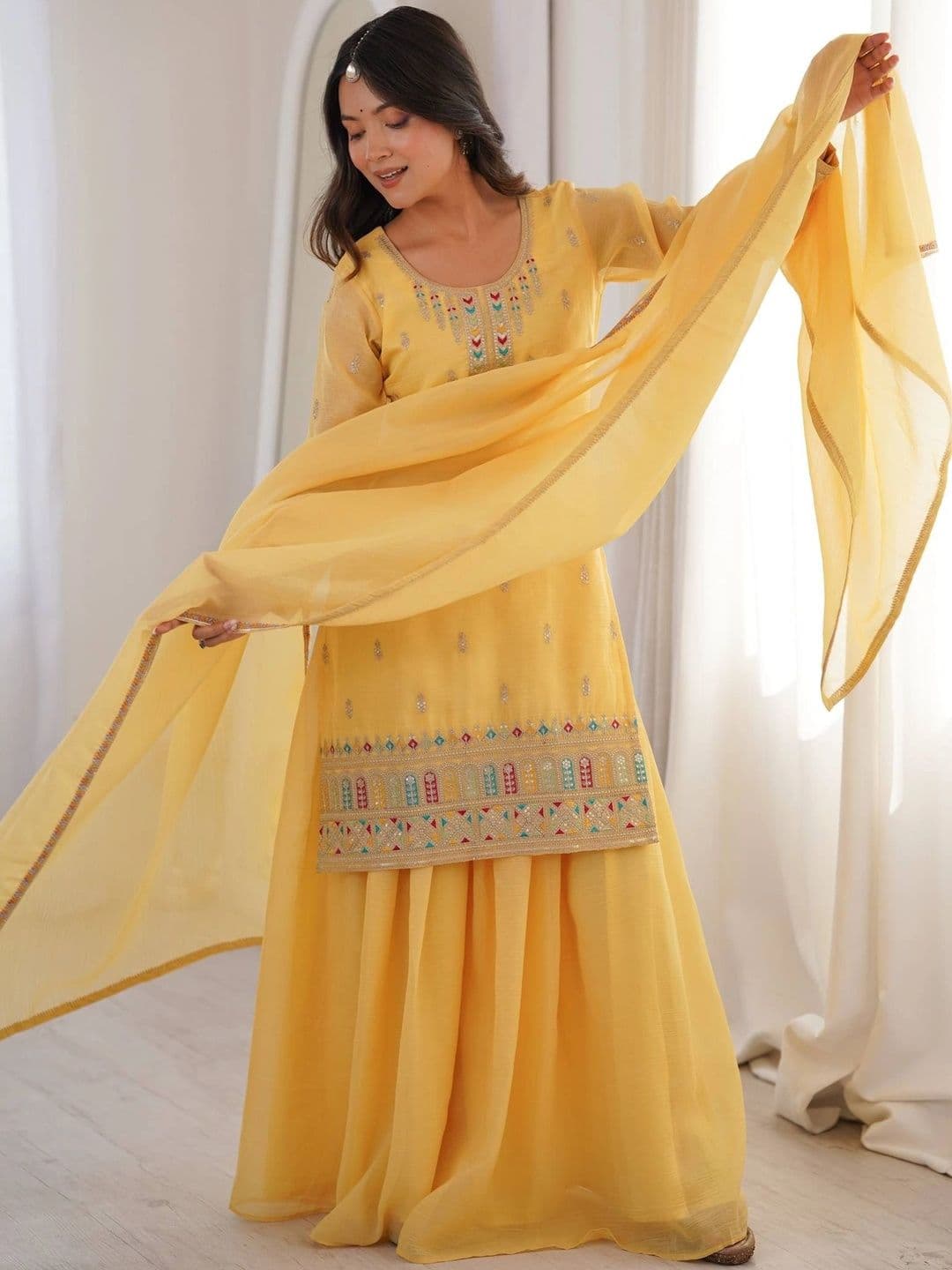 VASTRABELLA Women Ethnic Motifs Embroidered Regular Thread Work Kurta with Sharara & With Dupatta thumbnail 2
