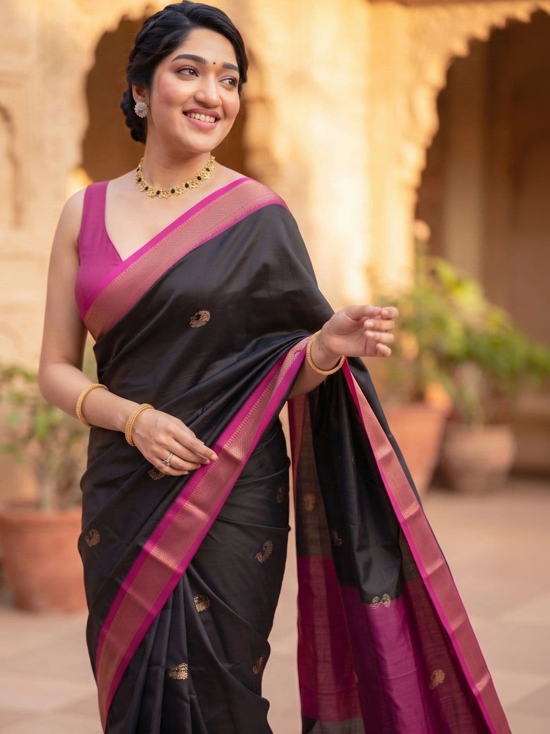 VILLE FASHION Woven Design Zari Art Silk Kanjeevaram Saree thumbnail 4