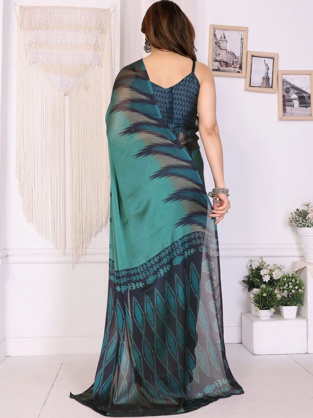Owee Pure Chiffon Designer Saree thumbnail 5