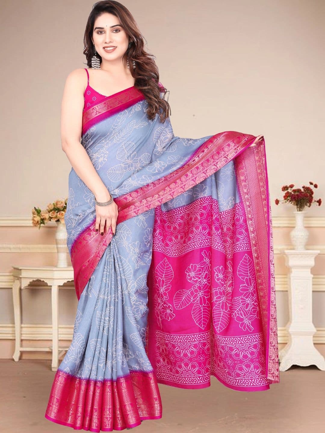 Owee Floral Silk Blend Designer Saree thumbnail 5