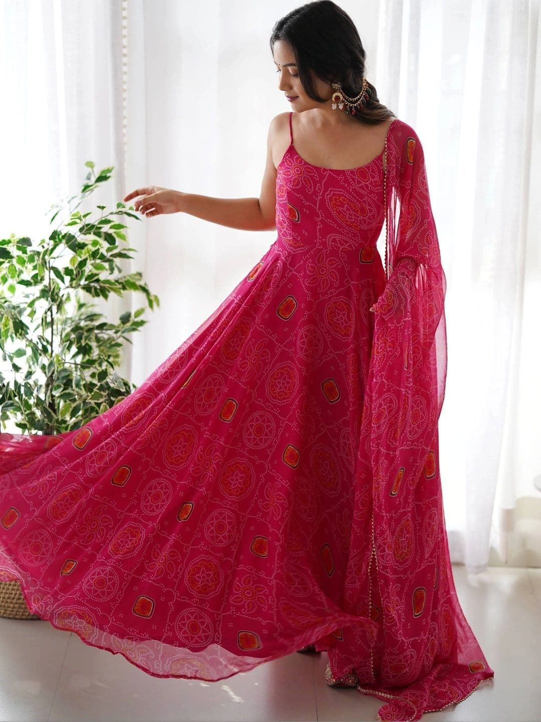 VASTRABELLA Women Ethnic Motifs Printed Empire Silk Chiffon Kurta with Trousers & With Dupatta thumbnail 4