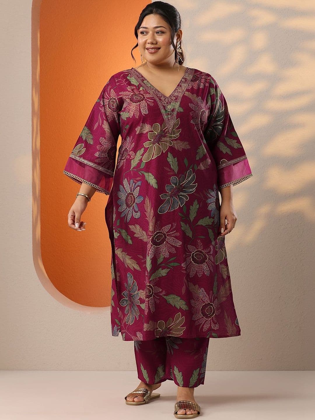 Extra Love By Libas Plus Size Floral Printed Regular Thread Work Kurta with Palazzos thumbnail 6
