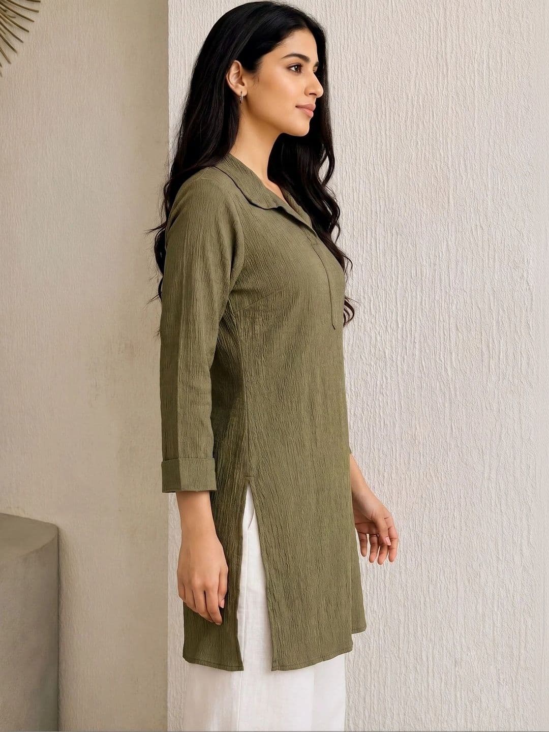 Kasendra Women Kurta thumbnail 2