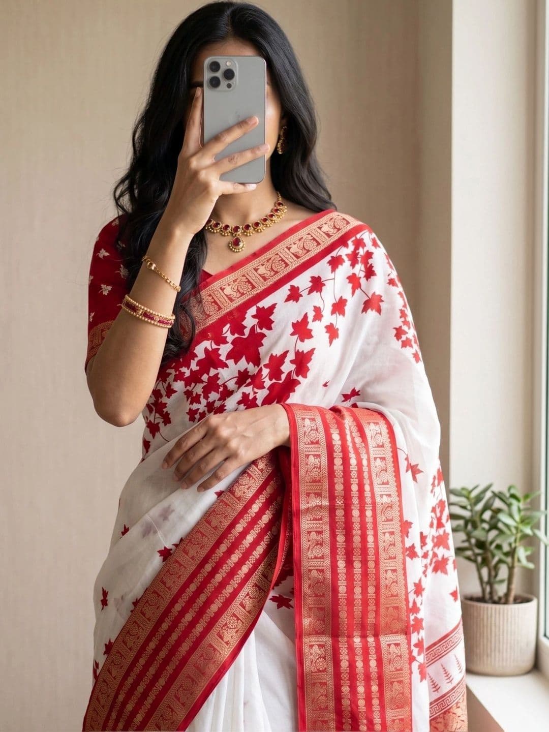 Owee Floral Zari Silk Blend Designer Saree - view 1