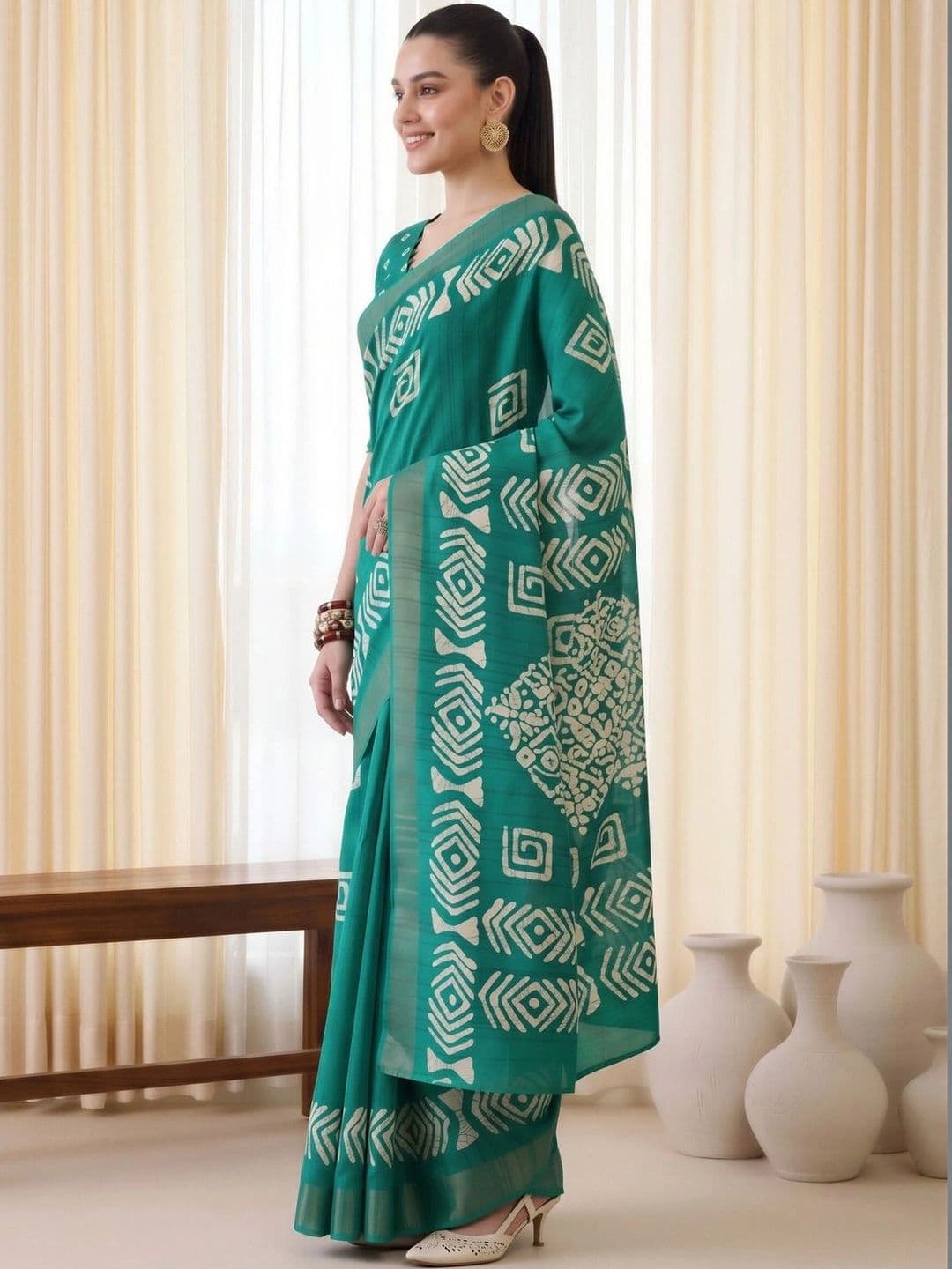 Saree mall Batik Silk Blend Designer Block Print Sarees thumbnail 4