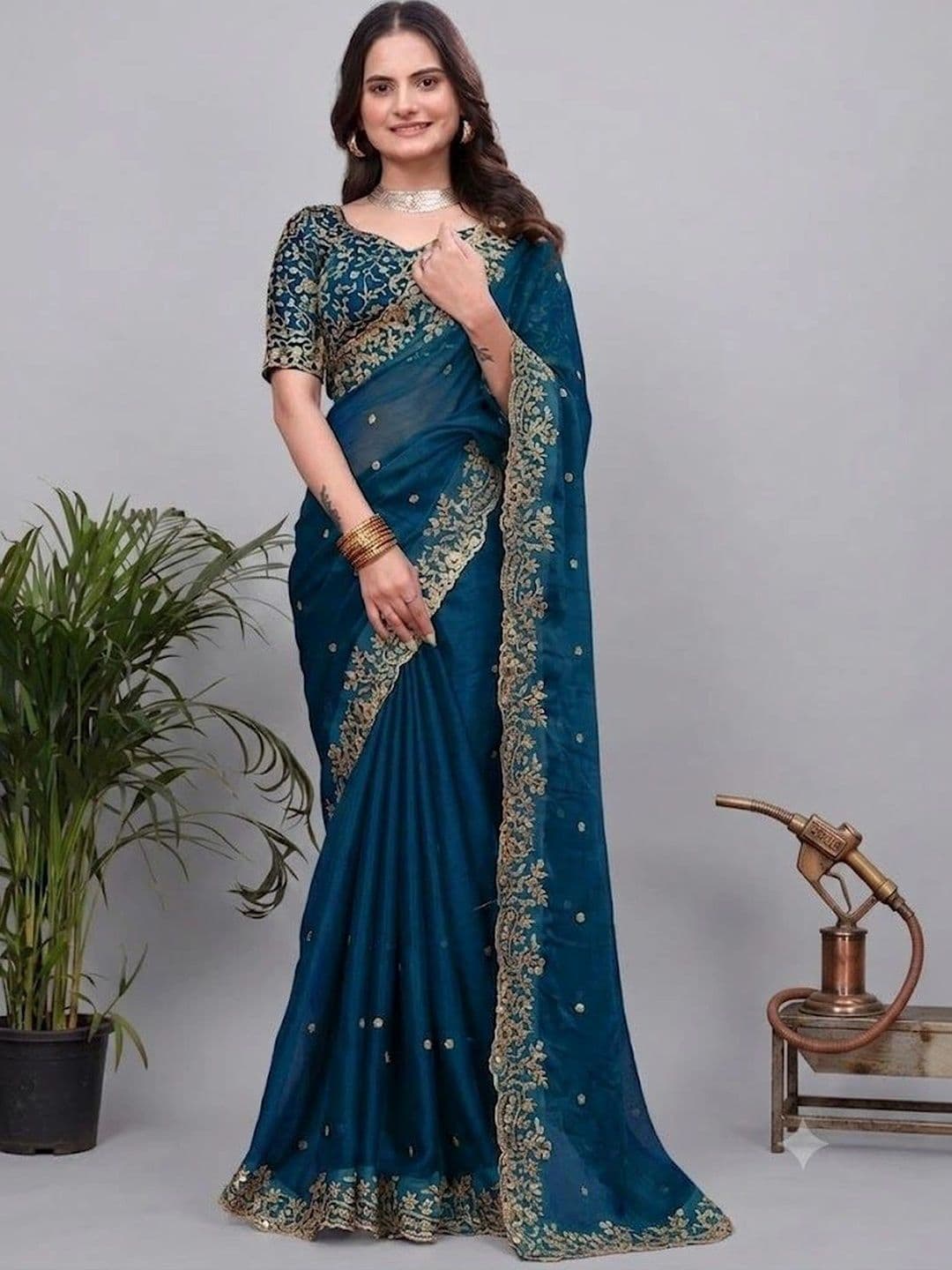 kantuba Floral Zari Art Silk Heavy Work Saree - view 1