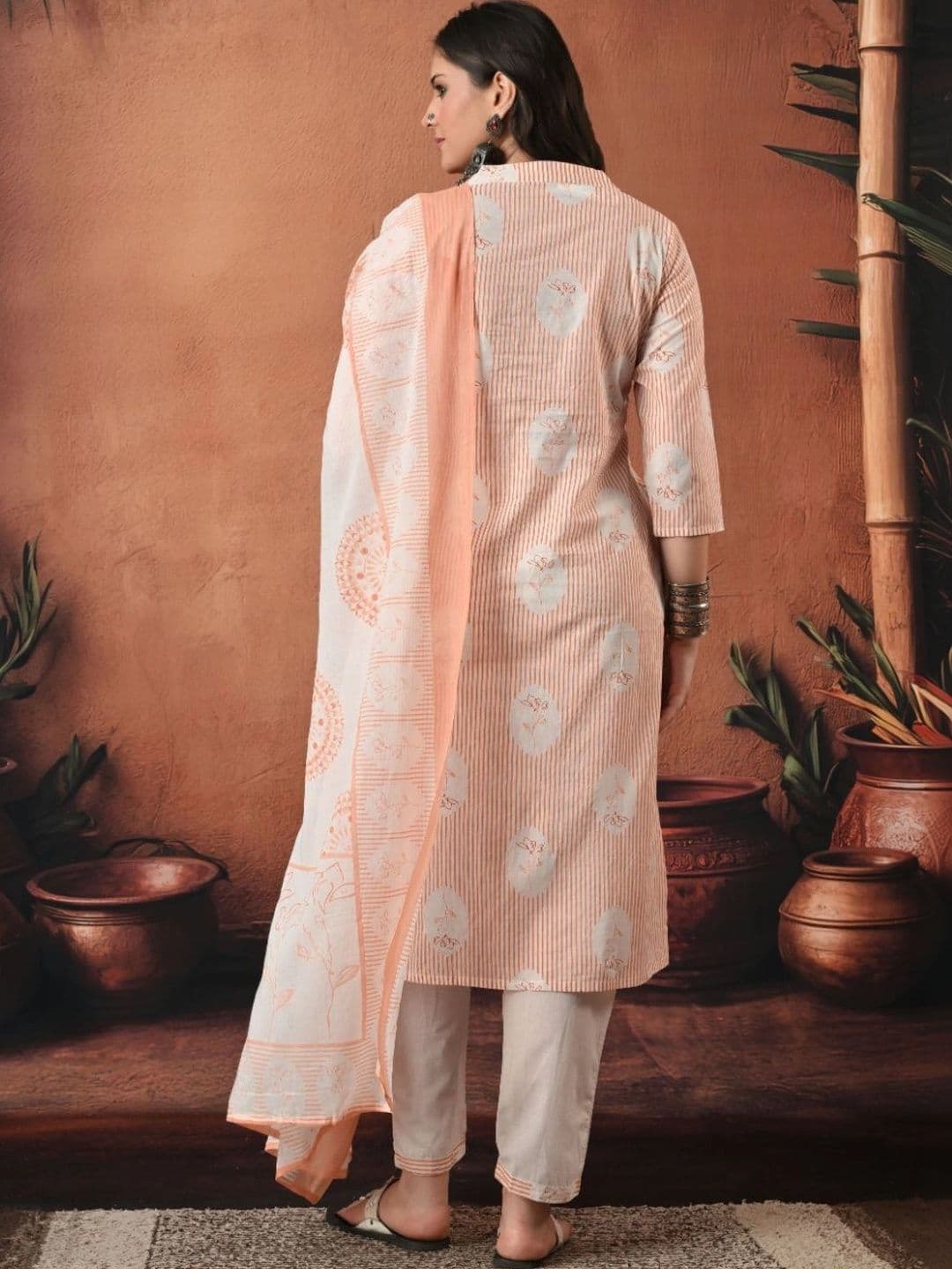 Encourage Women Printed Regular Kurta with Trousers & With Dupatta thumbnail 3