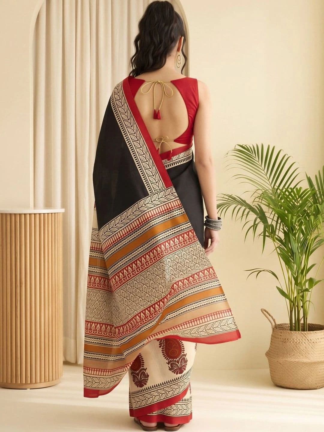 Saree mall Silk Blend Designer Dabu Sarees thumbnail 4