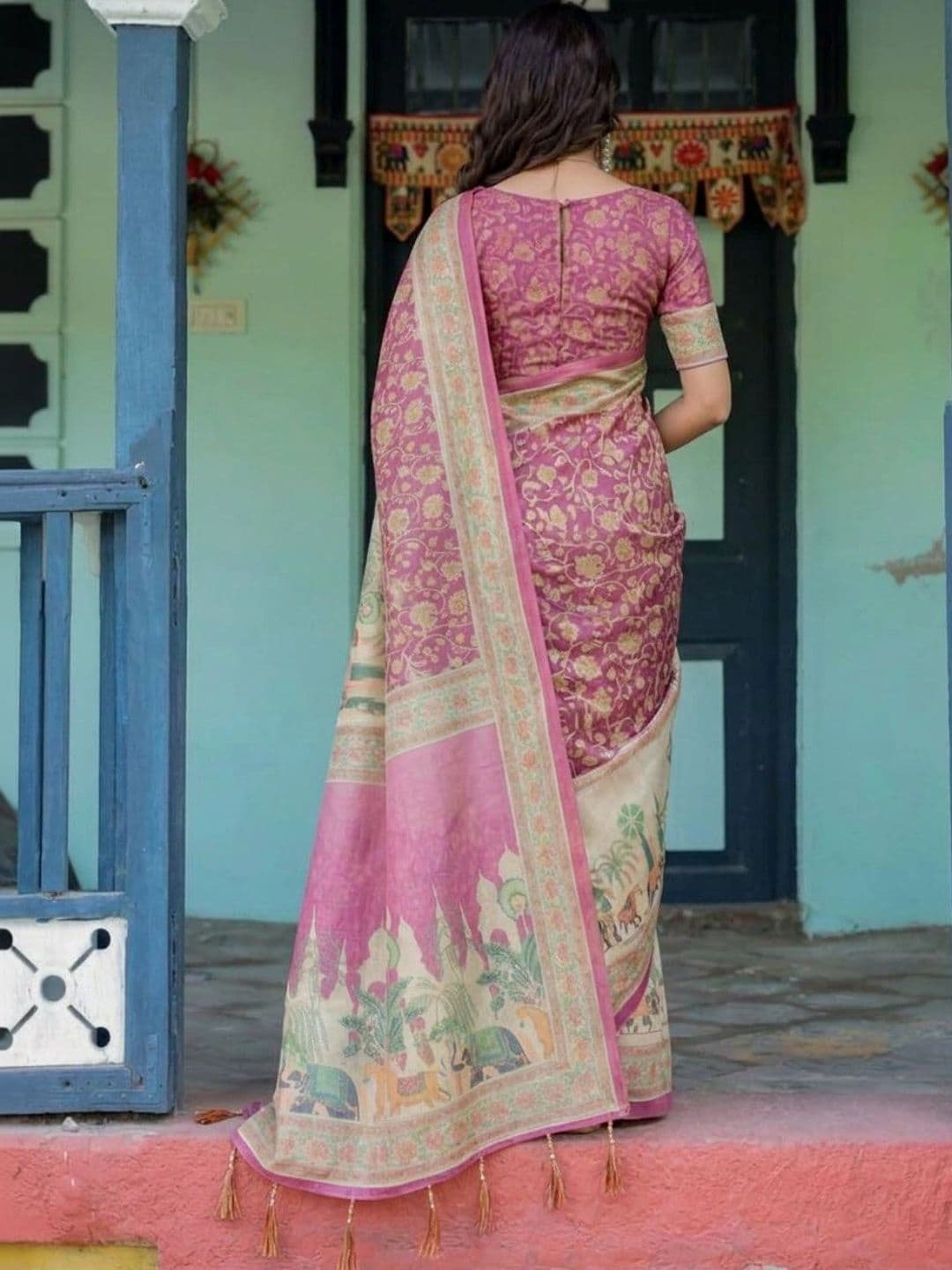 HOUSE OF PRANSHI Floral Linen Blend Jamdani Saree thumbnail 4