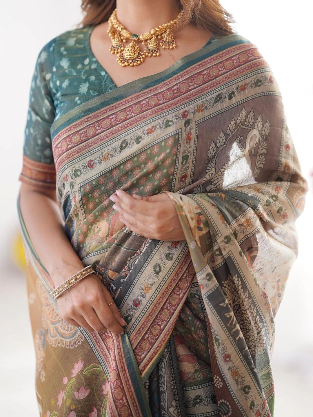 HOUSE OF PRANSHI Floral Linen Blend Jamdani Saree thumbnail 2