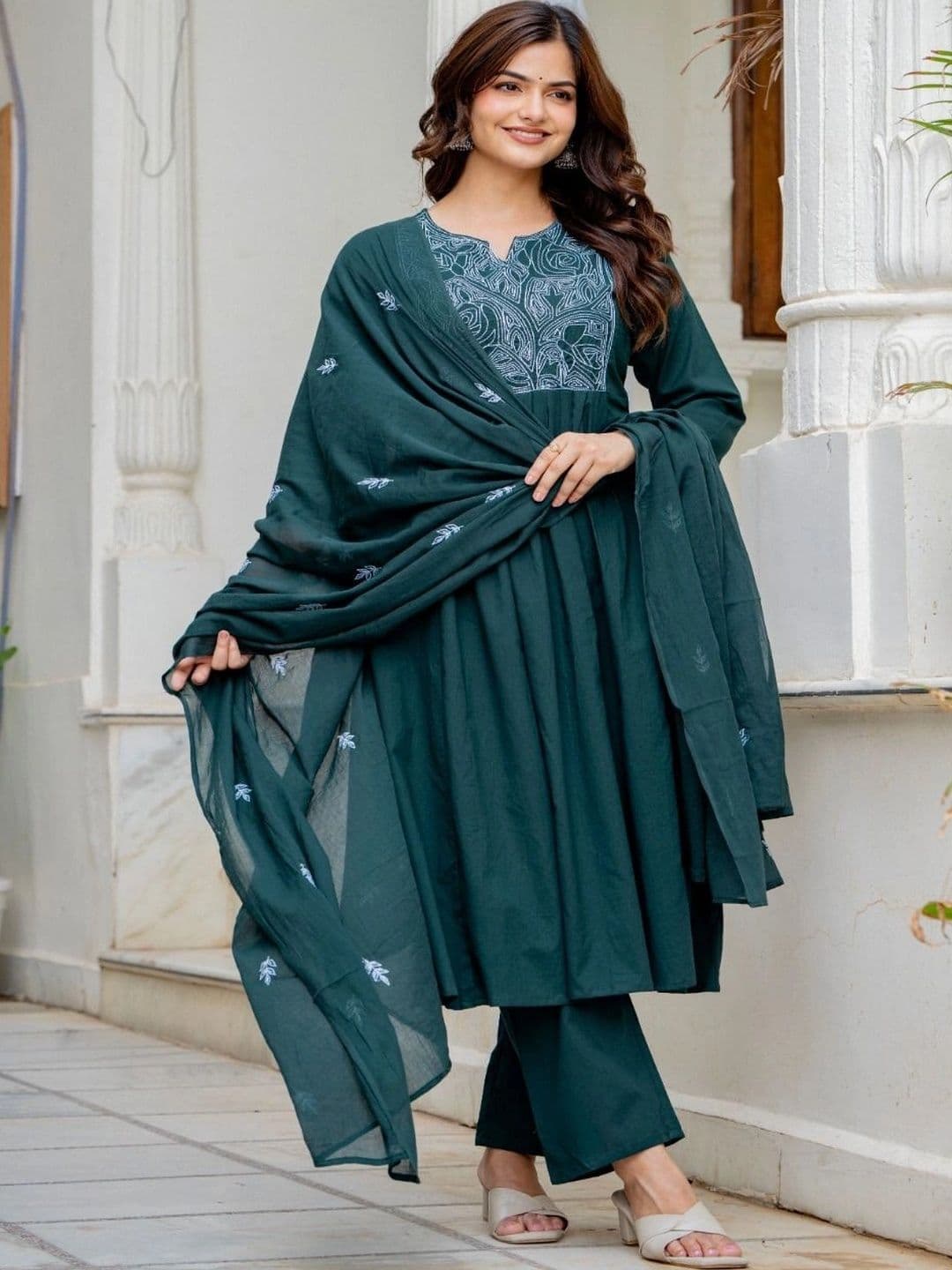 HERE&NOW Women Ethnic Motifs Embroidered Empire Thread Work Pure Cotton Kurta with Palazzos & With Dupatta thumbnail 7