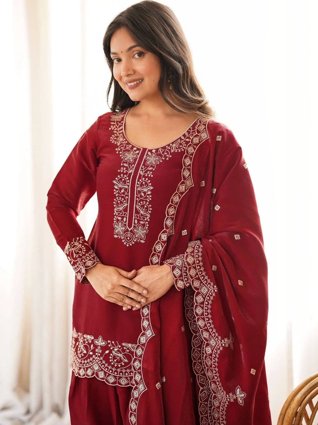 VASTRABELLA Women Ethnic Motifs Embroidered Regular Thread Work Kurta with Patiala & With Dupatta thumbnail 3