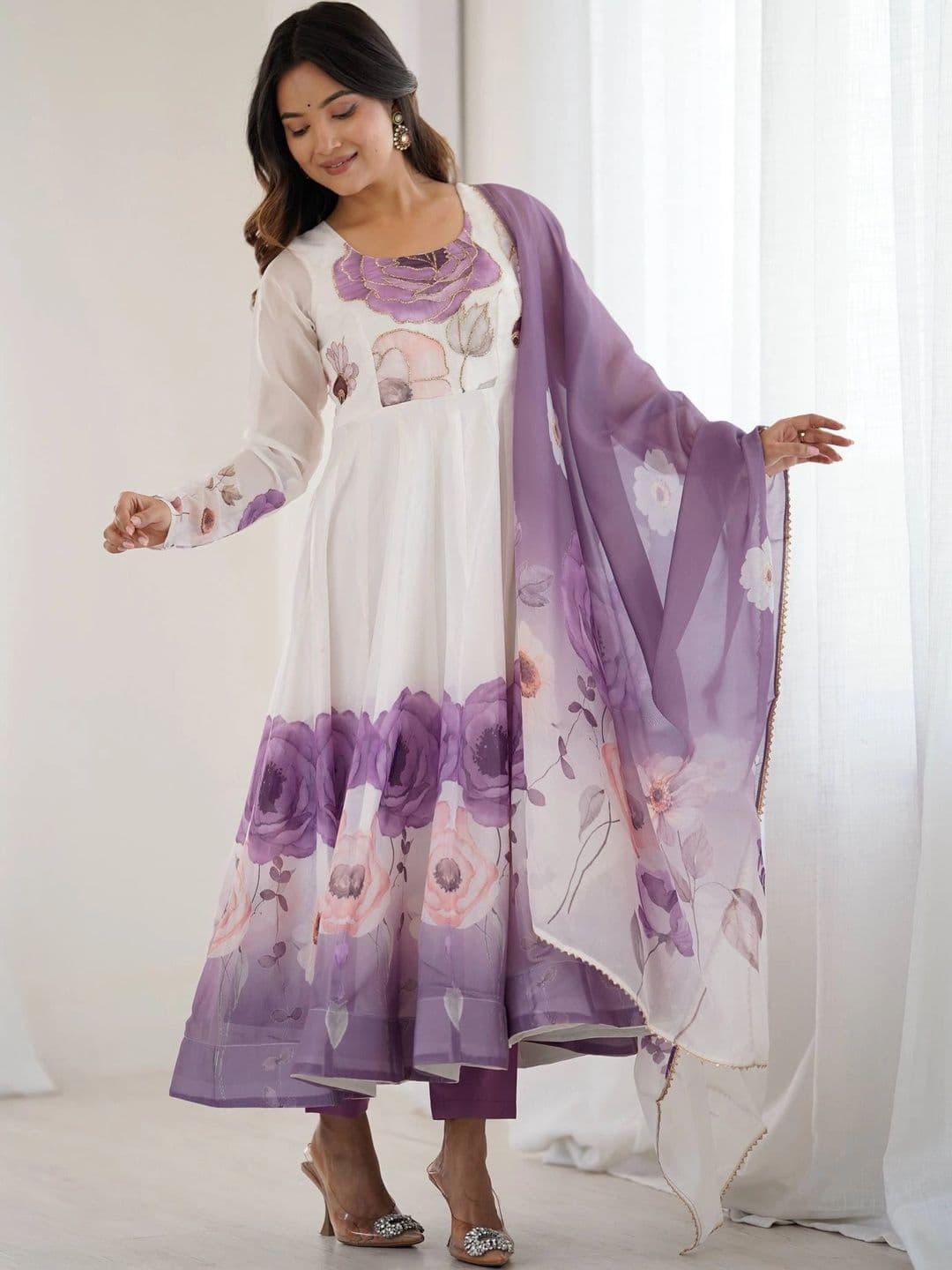 VASTRABELLA Women Floral Printed Regular Kurta with Trousers & With Dupatta - view 1