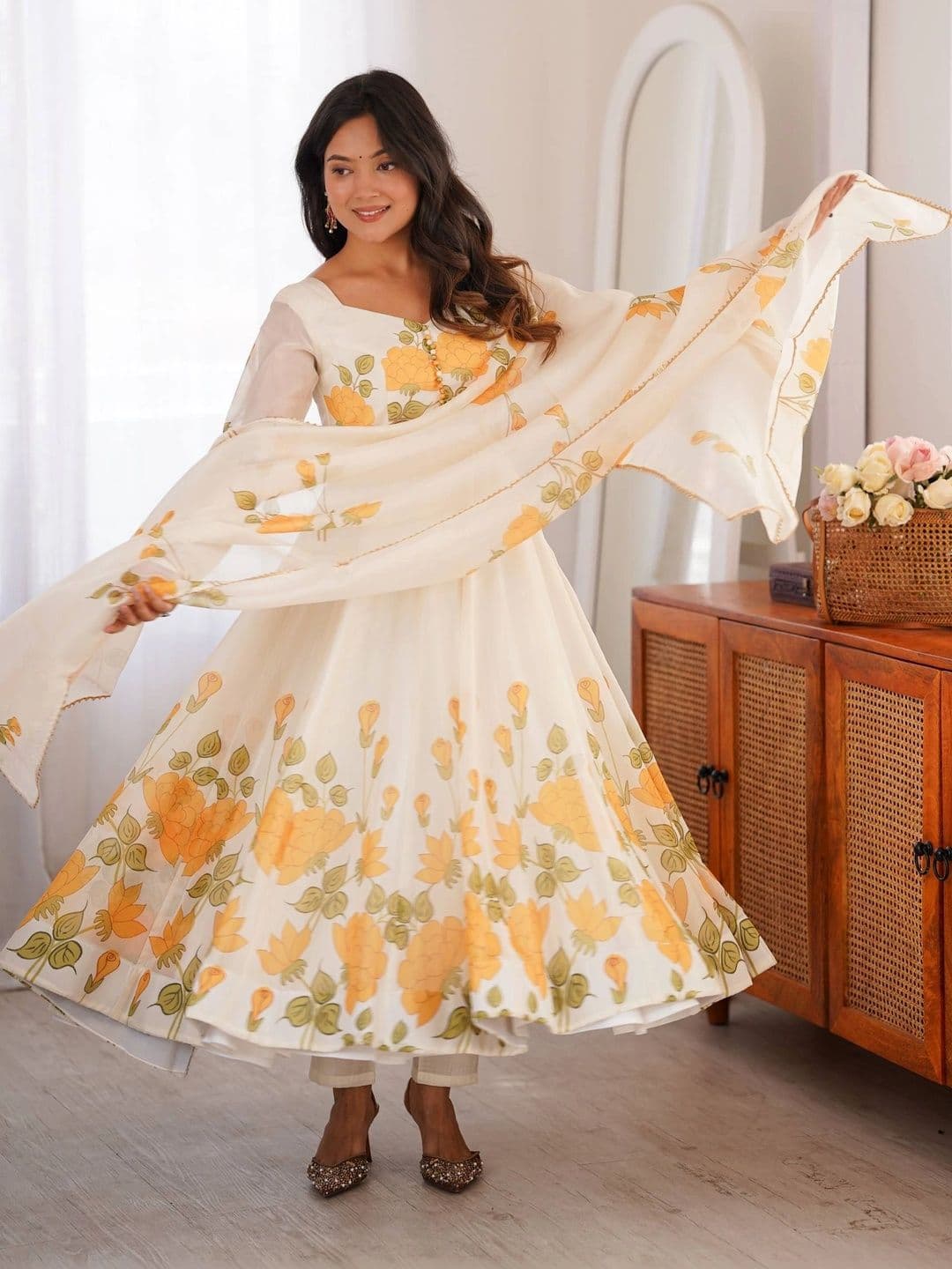 VASTRABELLA Women Floral Printed Empire Kurta with Churidar & With Dupatta thumbnail 7