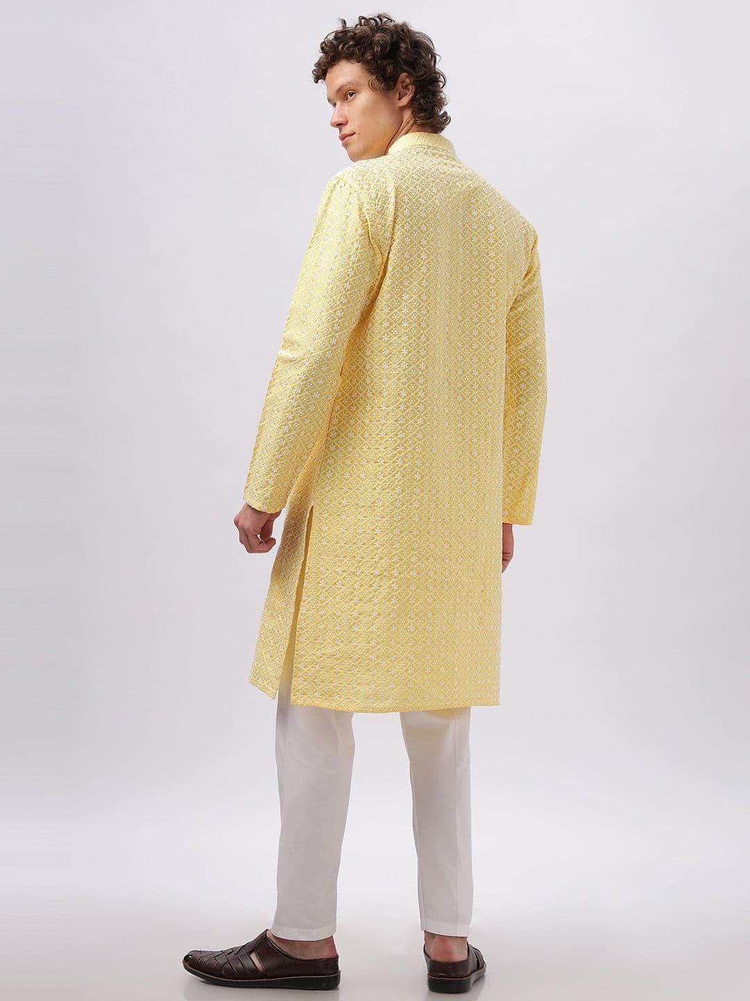 Anouk Men Geometric Embroidery Knee Length Straight Kurta thumbnail 2