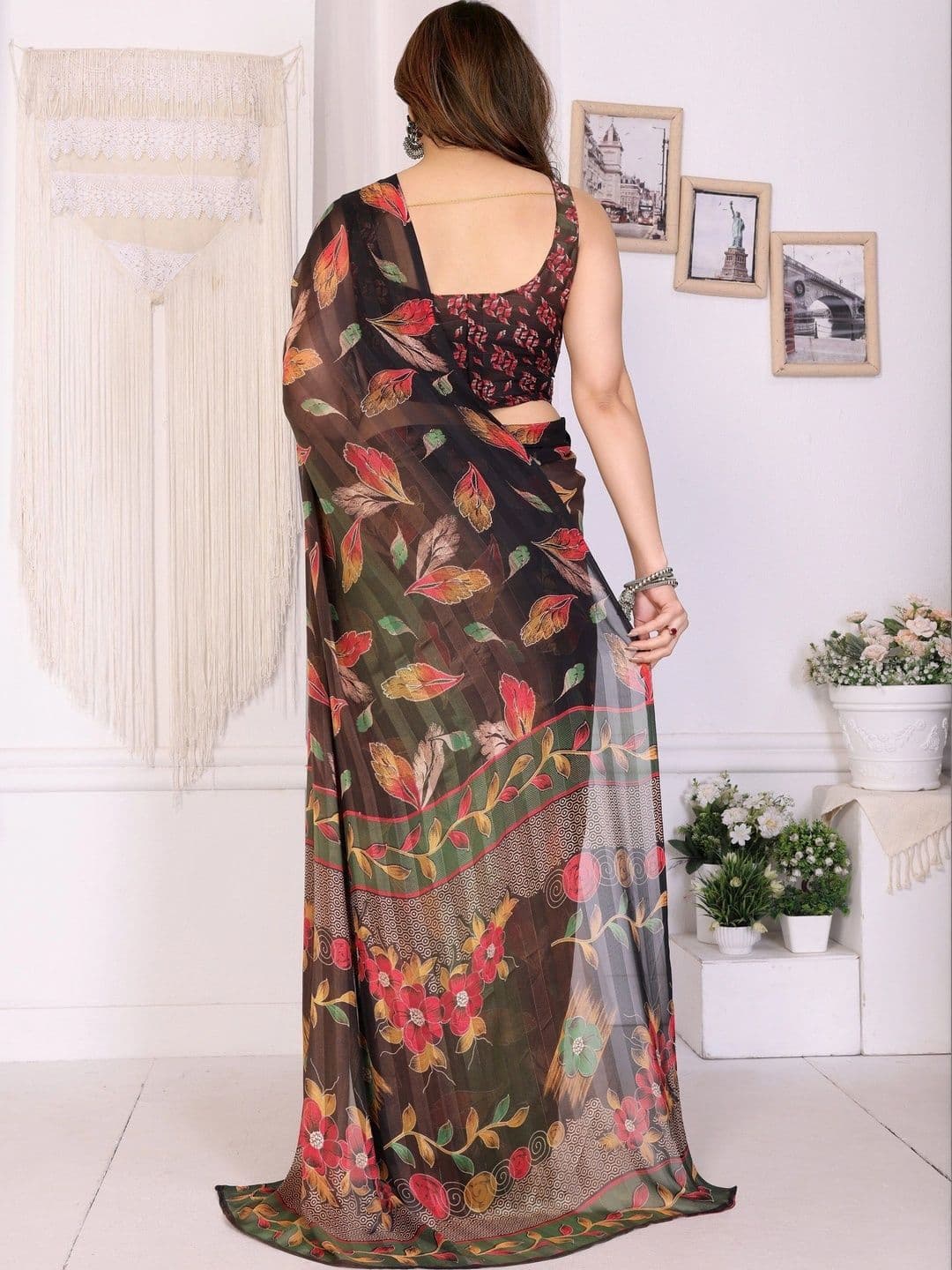 Owee Floral Pure Chiffon Designer Saree thumbnail 2