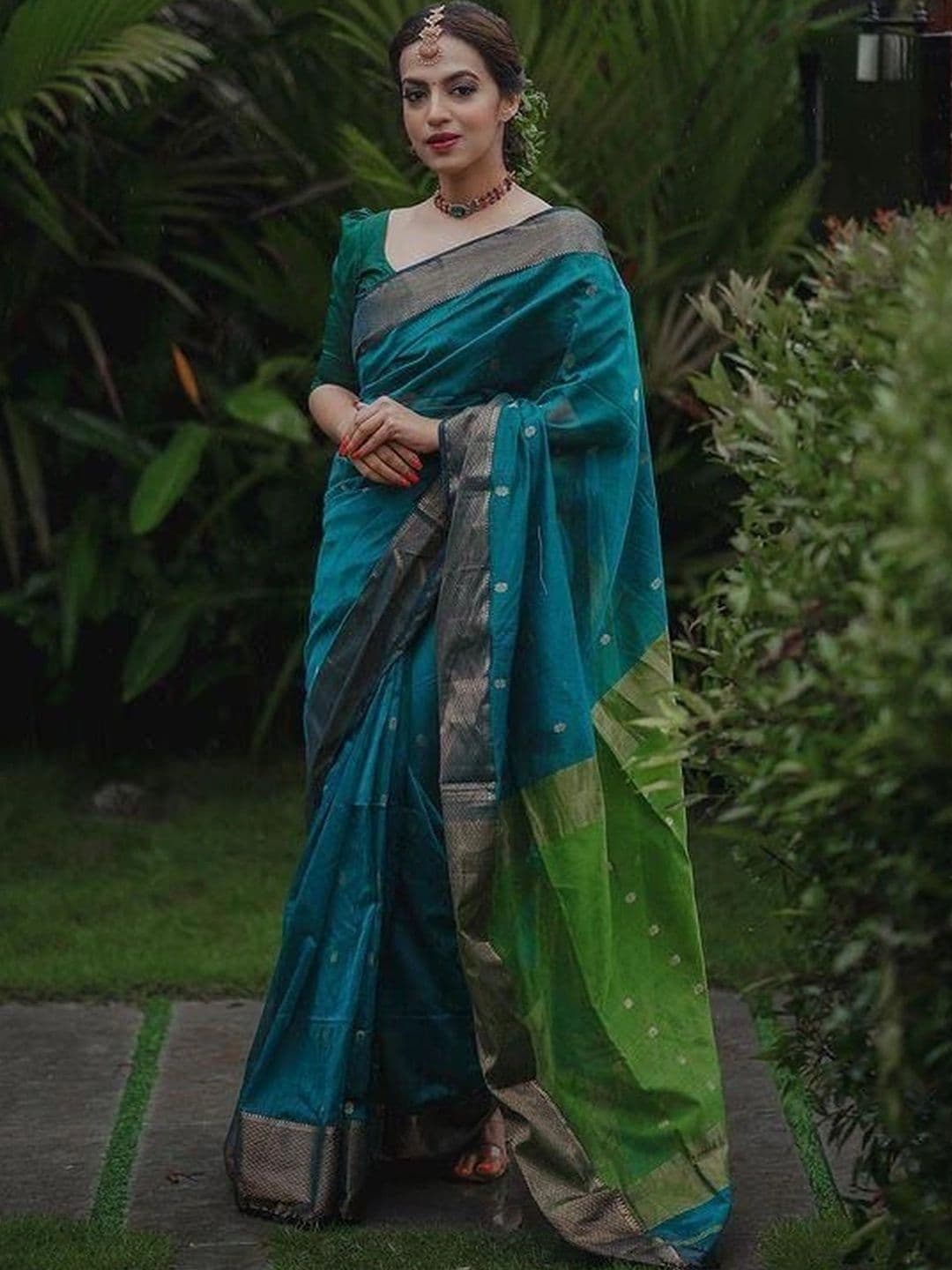 HERE&NOW Woven Design Zari Silk Blend Banarasi Saree - view 1