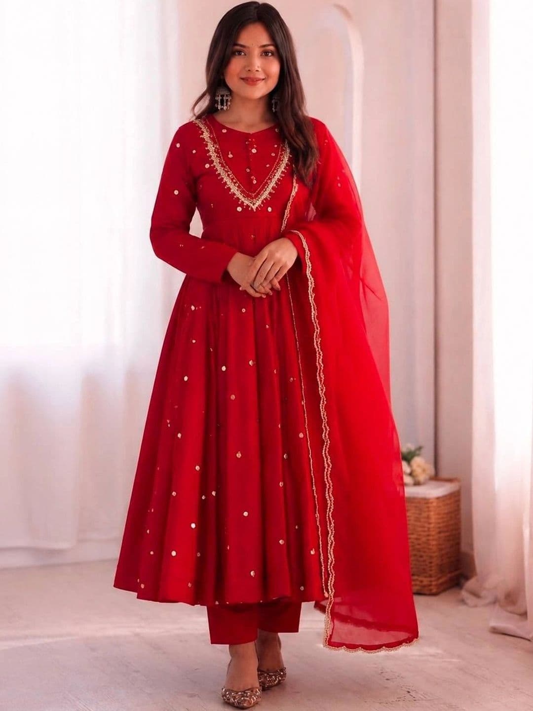 VASTRABELLA Women Regular Gotta Patti Kurta with Trousers & With Dupatta thumbnail 7