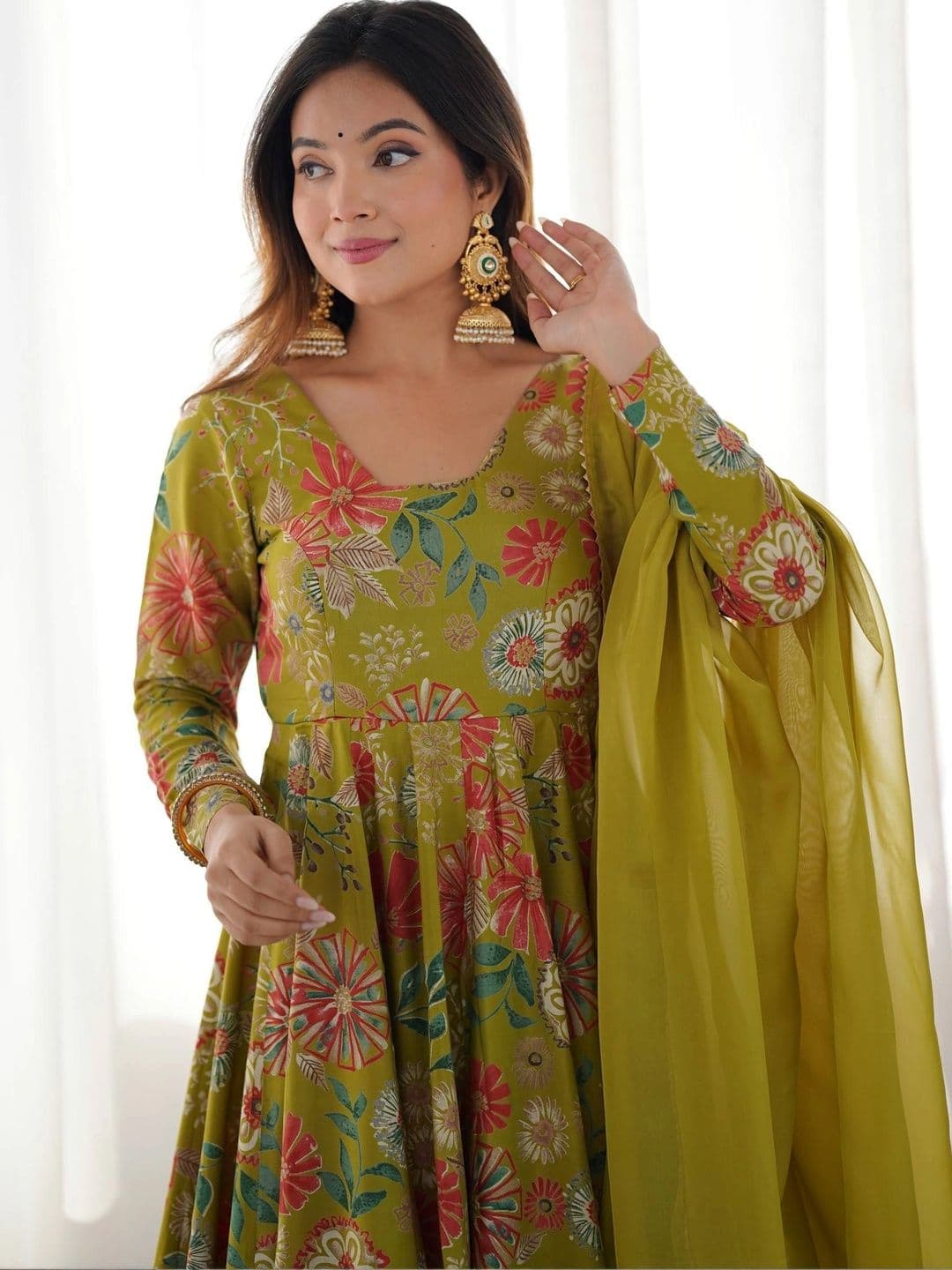 VASTRABELLA Women Floral Printed Empire Chanderi Silk Kurta with Sharara & With Dupatta thumbnail 7