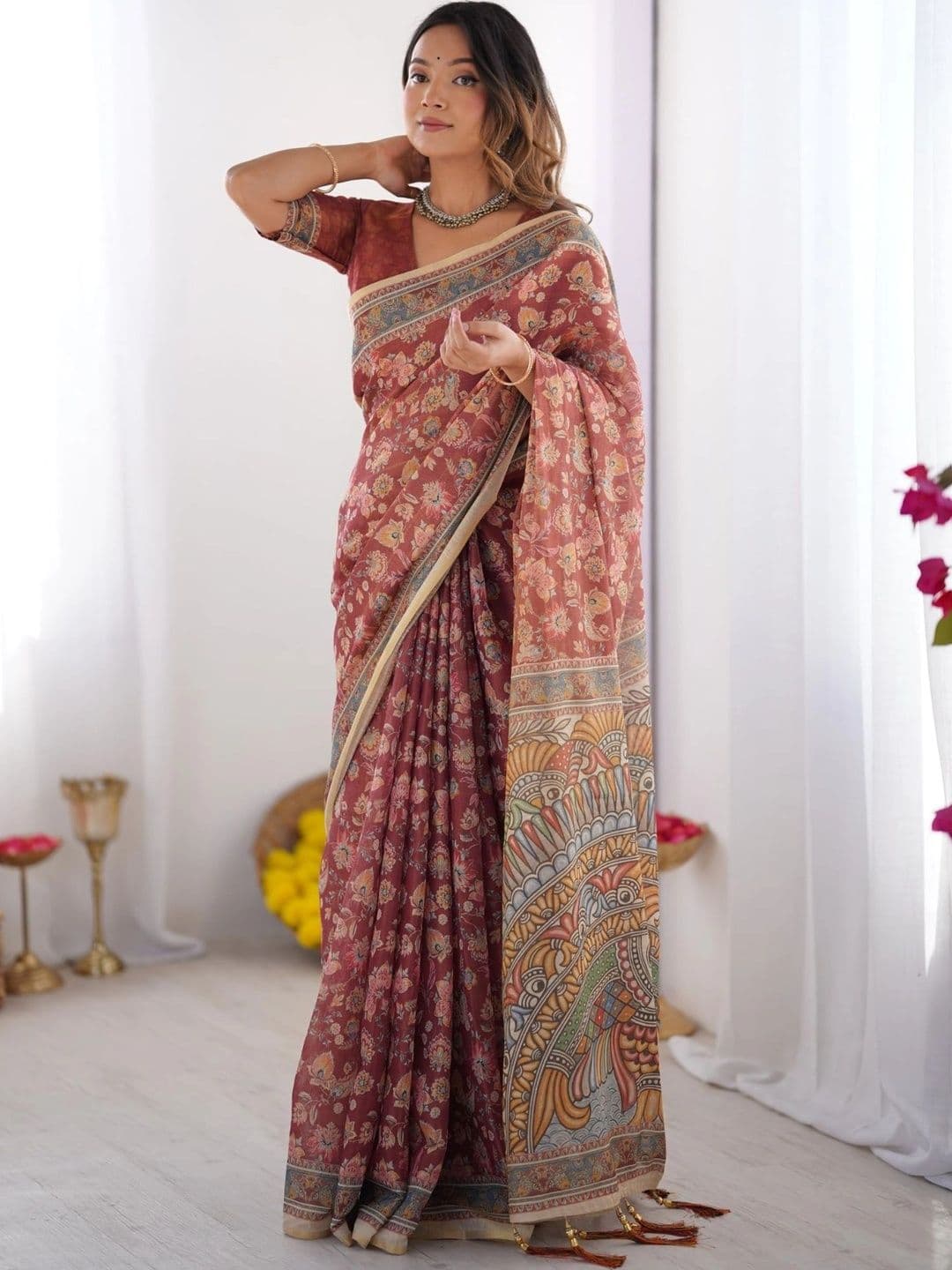 HOUSE OF PRANSHI Floral Linen Blend Jamdani Saree thumbnail 4