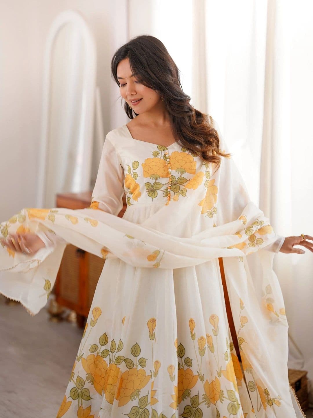 VASTRABELLA Women Floral Printed Empire Kurta with Churidar & With Dupatta thumbnail 6