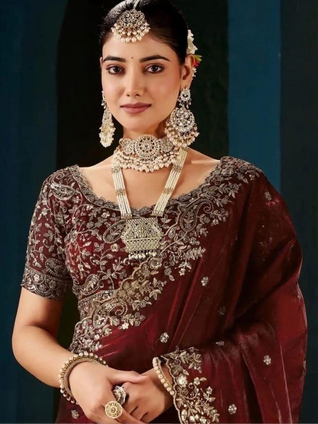 kantuba Floral Embroidered Art Silk Heavy Work Saree thumbnail 6