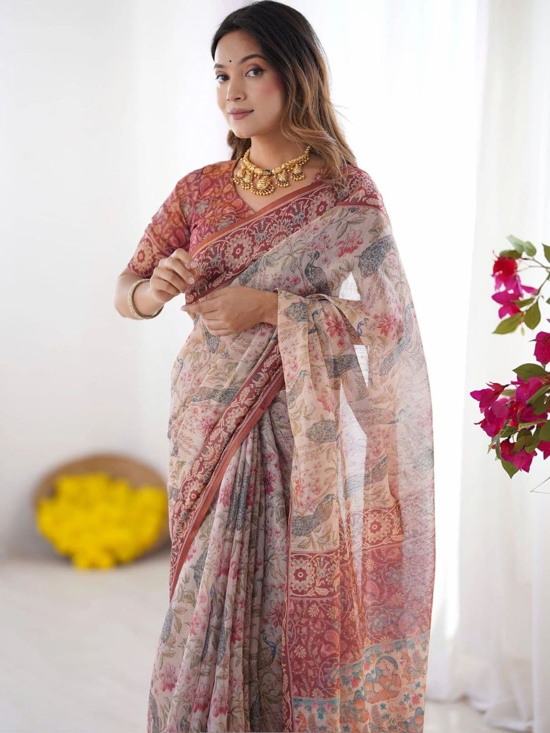 HOUSE OF PRANSHI Floral Linen Blend Jamdani Saree thumbnail 2
