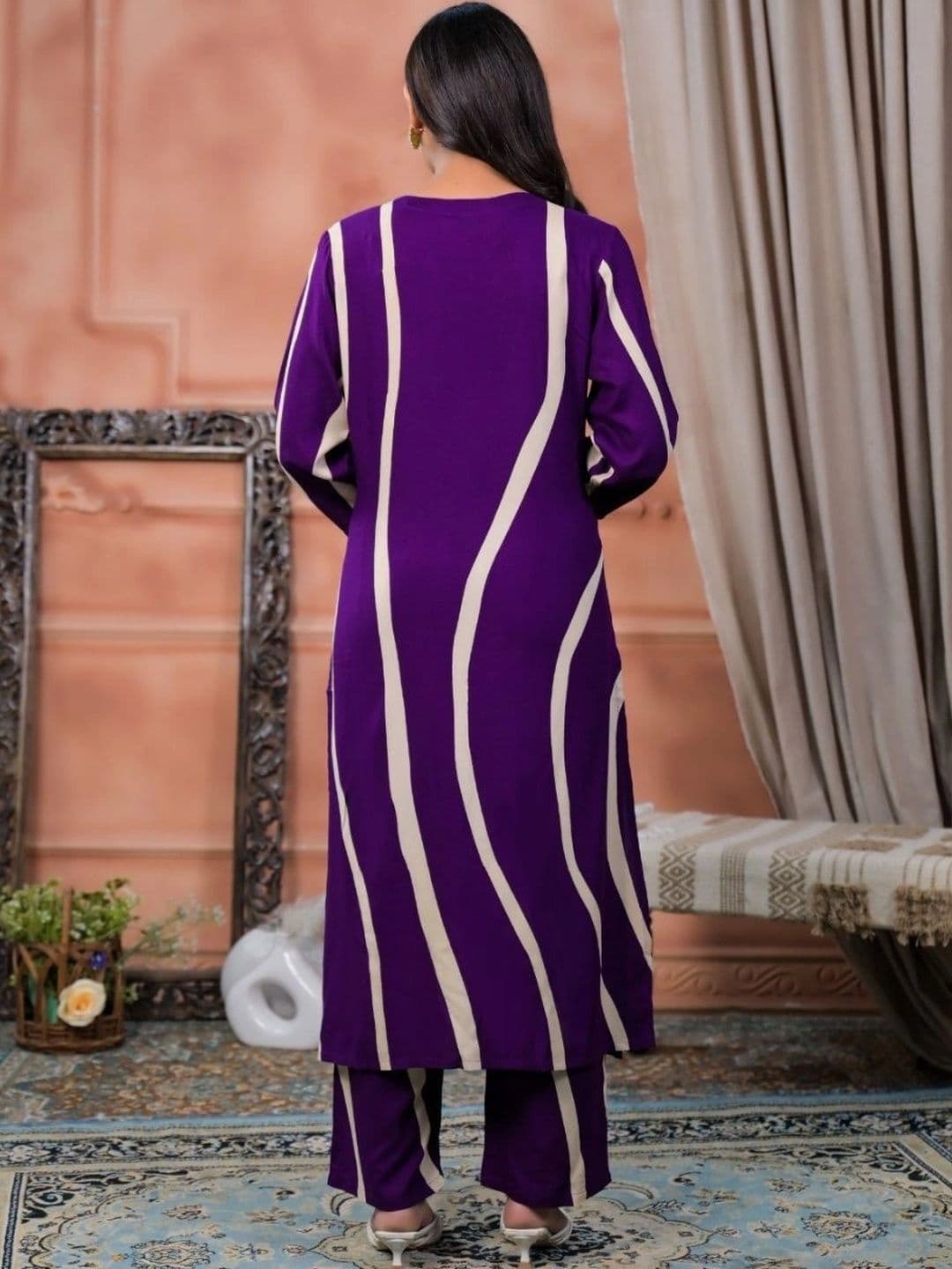 Kiwi Gaba Women Printed Regular Thread Work Pure Cotton Kurta with Trousers thumbnail 5