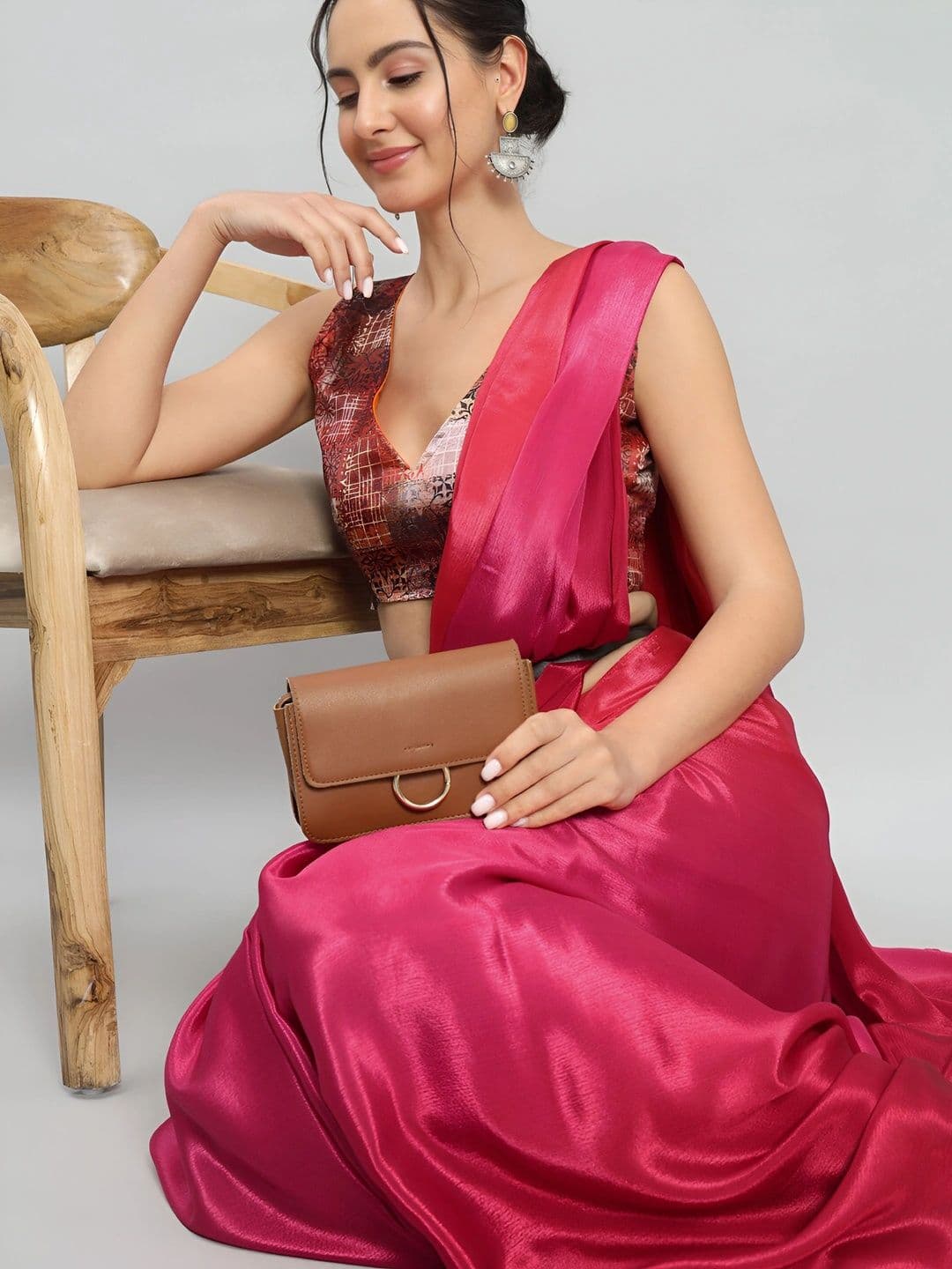Mitera Silk Blend Saree thumbnail 5