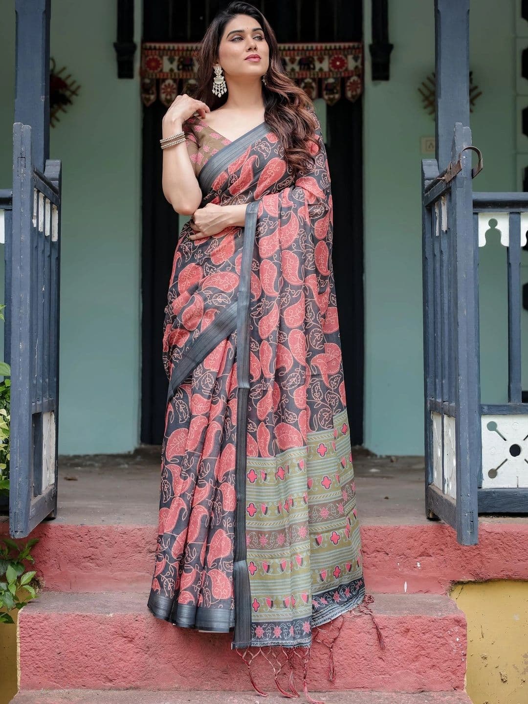 HOUSE OF PRANSHI Paisley Linen Blend Jamdani Saree thumbnail 4