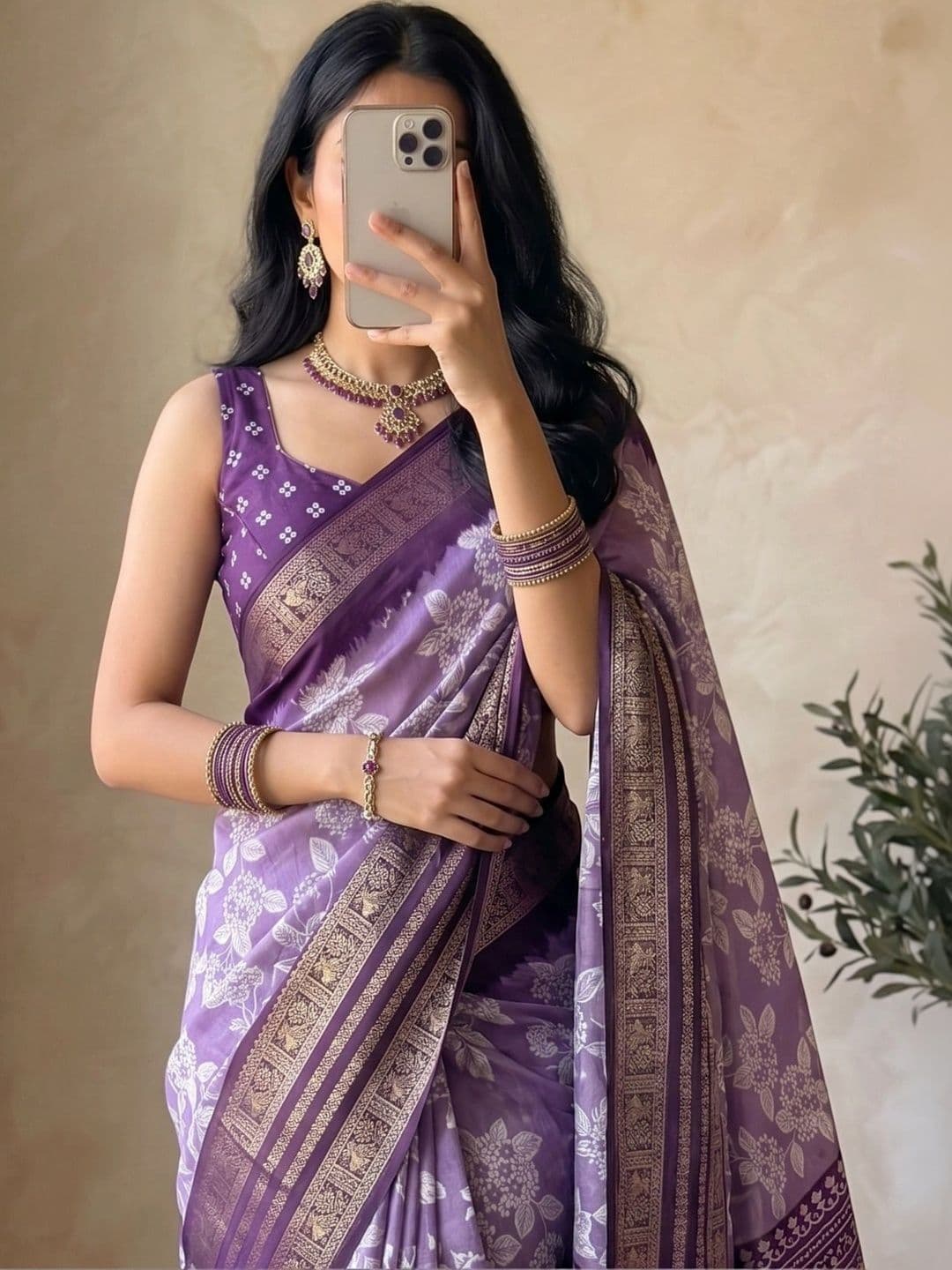 Owee Floral Zari Silk Blend Designer Saree - view 1
