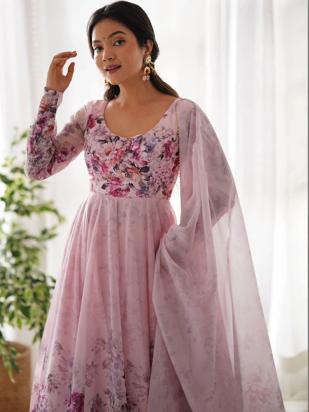 VASTRABELLA Women Floral Printed Empire Kurta with Trousers & With Dupatta thumbnail 5